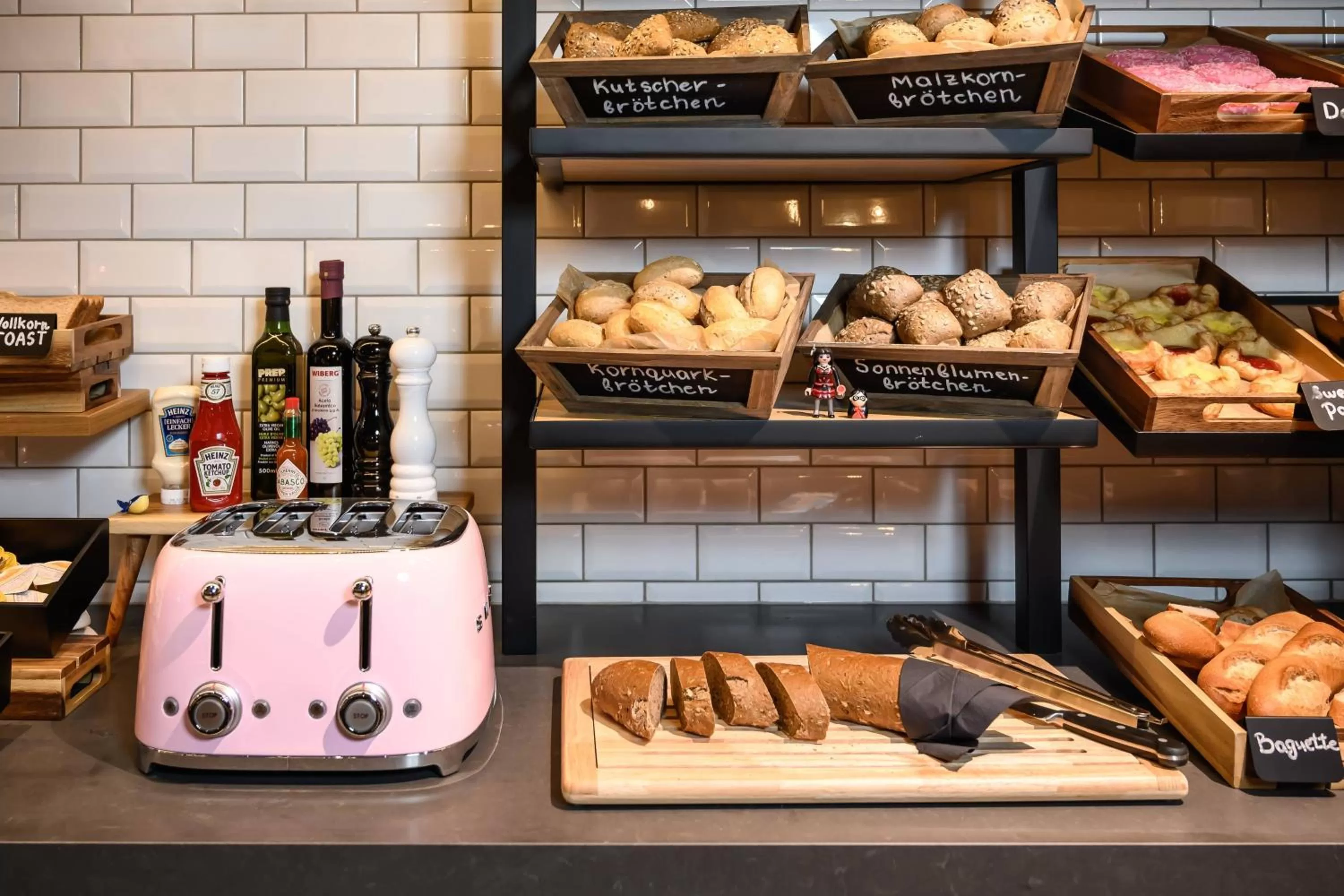 Breakfast in Moxy Stuttgart Feuerbach