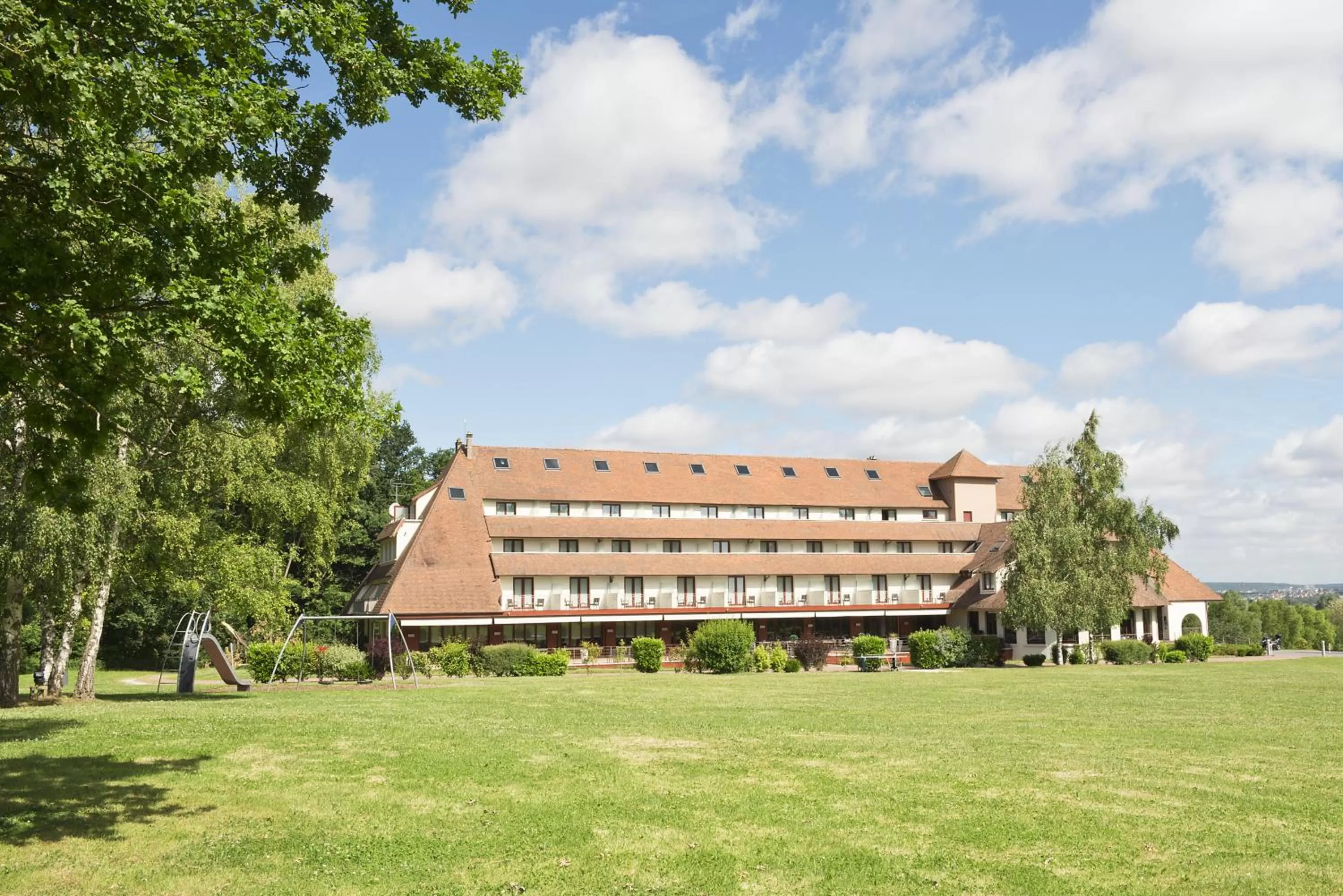 Facade/entrance in Best Western Plus l'Orée Paris Sud