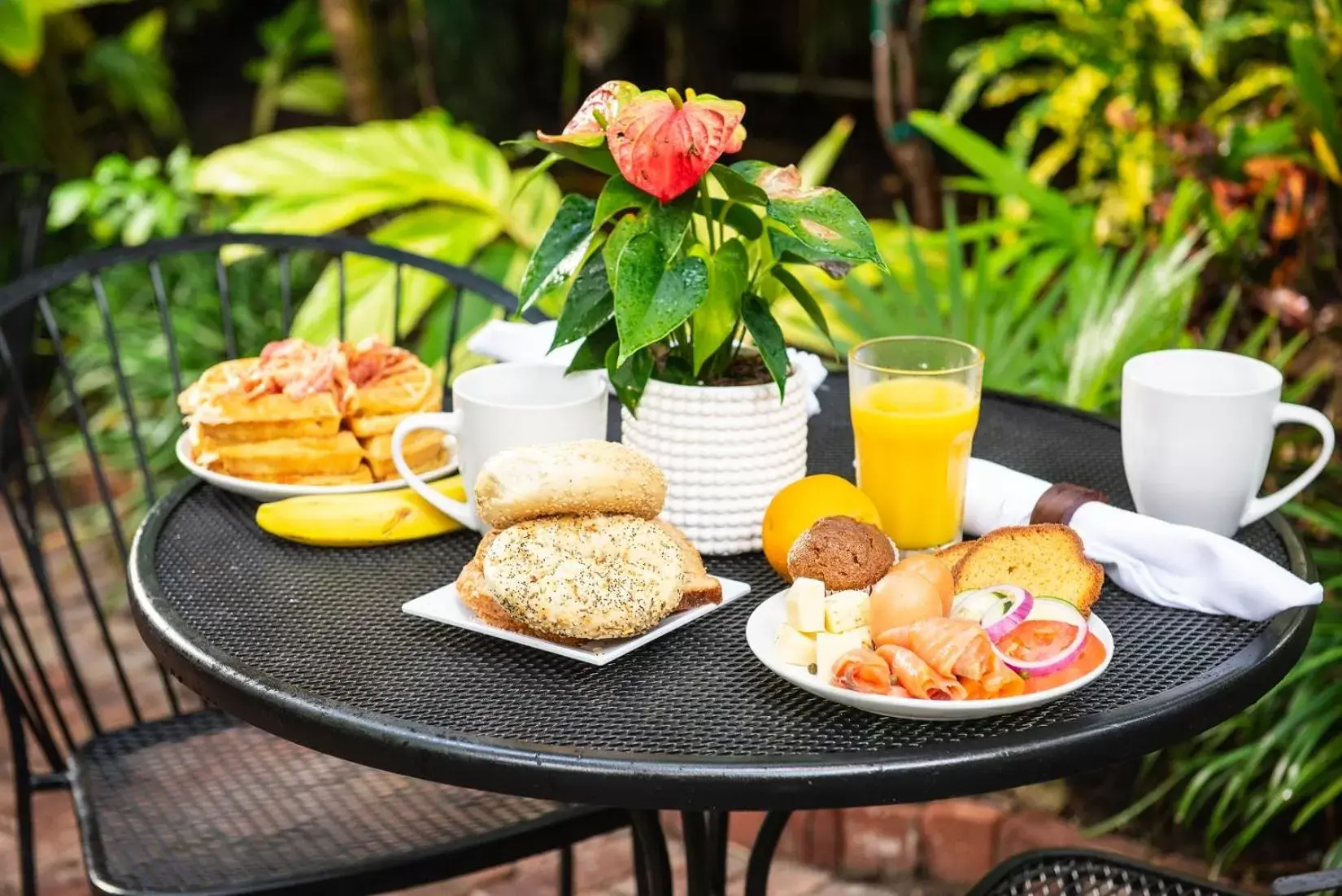 Continental breakfast in Old Town Manor