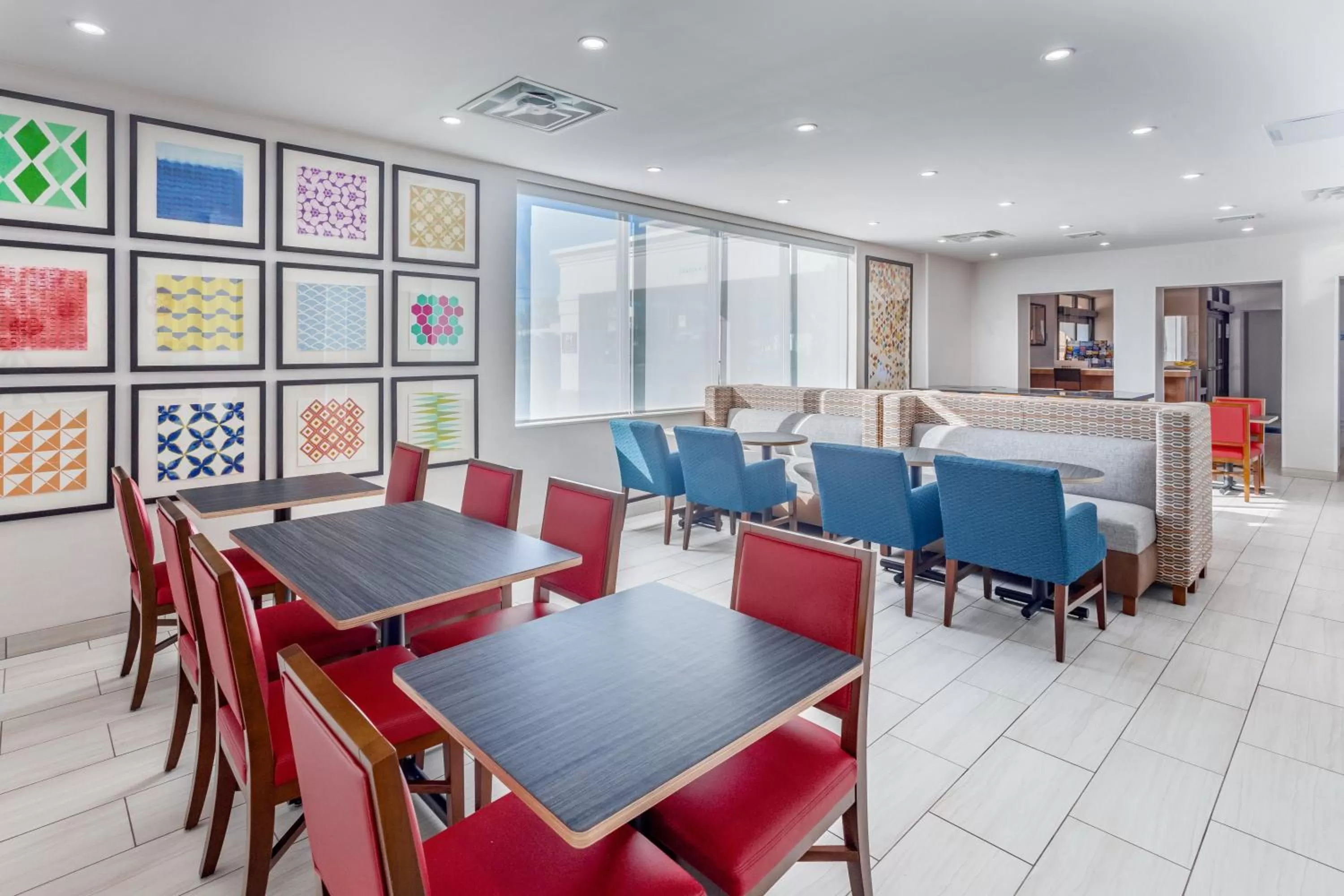 Breakfast in Holiday Inn Express Ramsey Mahwah by IHG