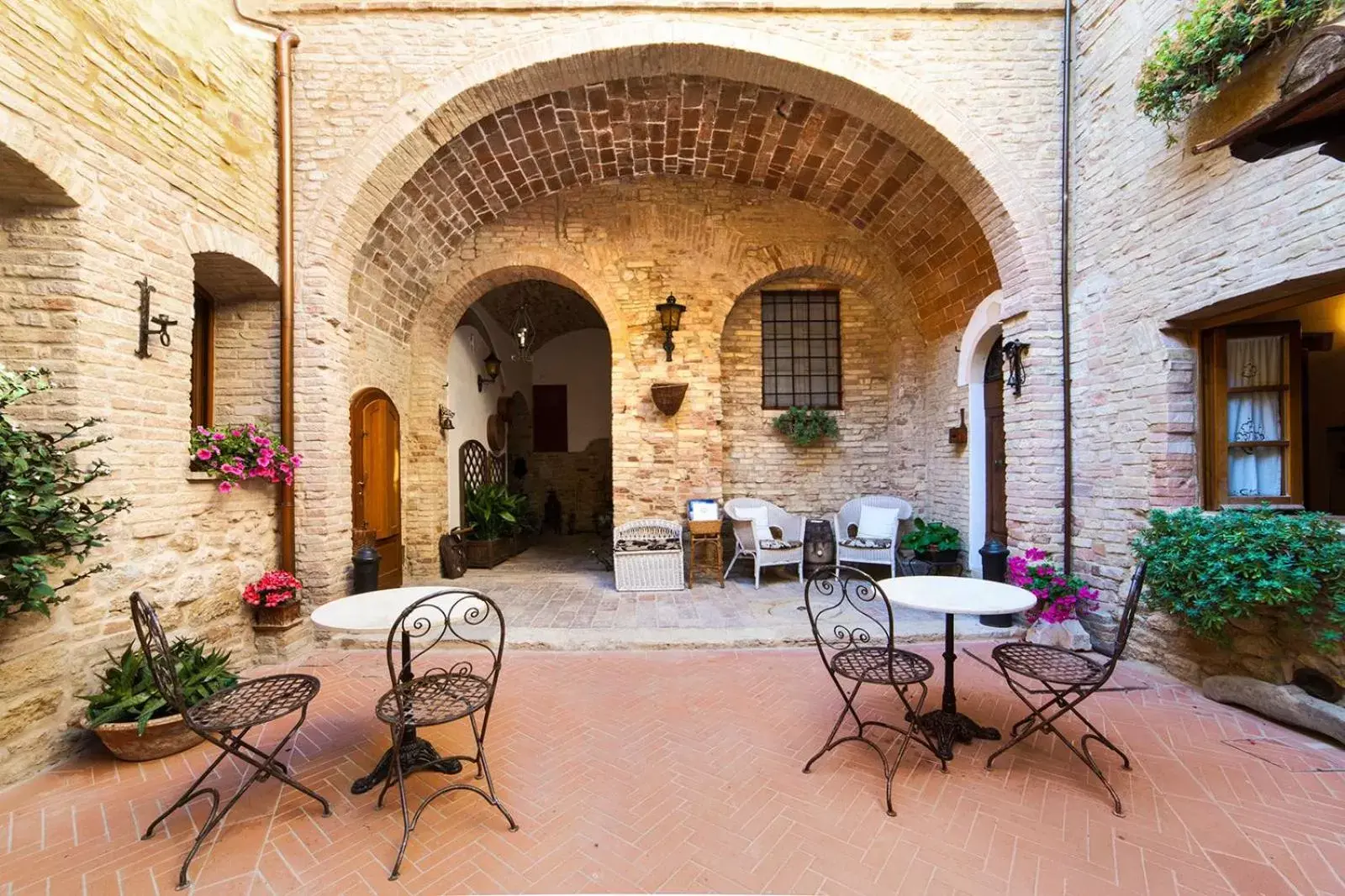 Patio in Residenza D'Epoca Palazzo Buonaccorsi