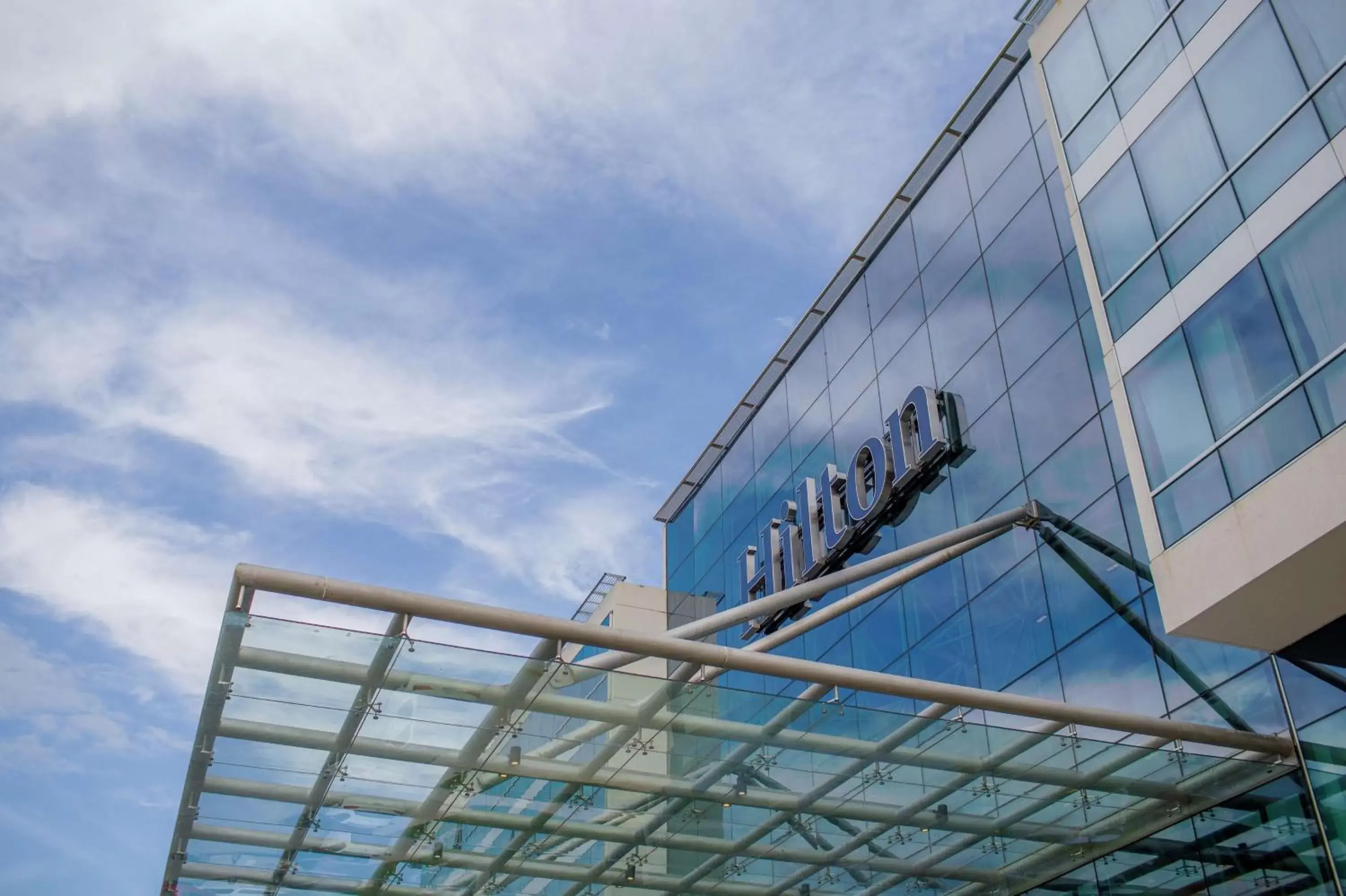 Property building in Hilton Pilar Property building in Hilton Pilar