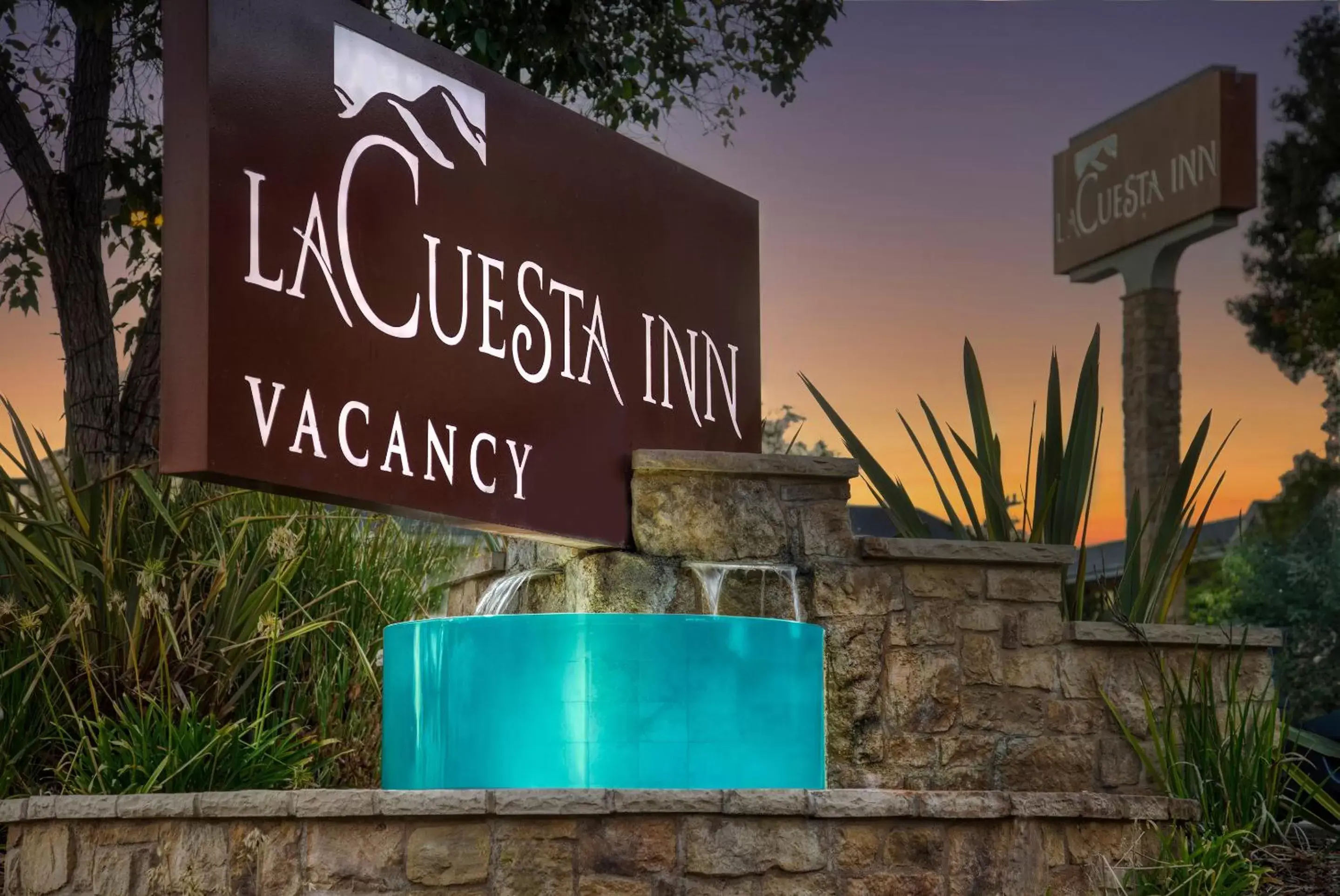 Property Logo/Sign in La Cuesta Inn
