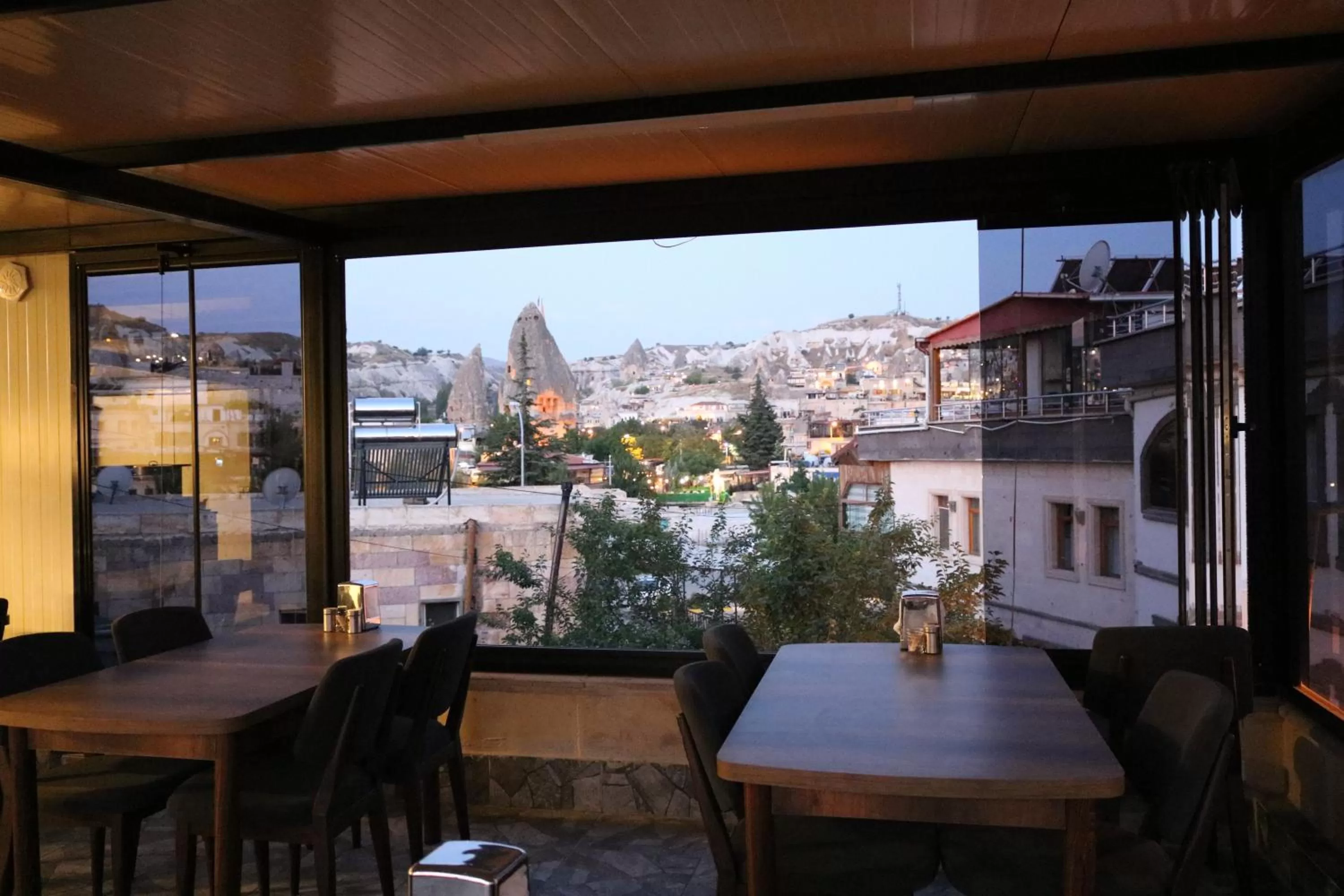 Restaurant/places to eat in Epoch Stone House