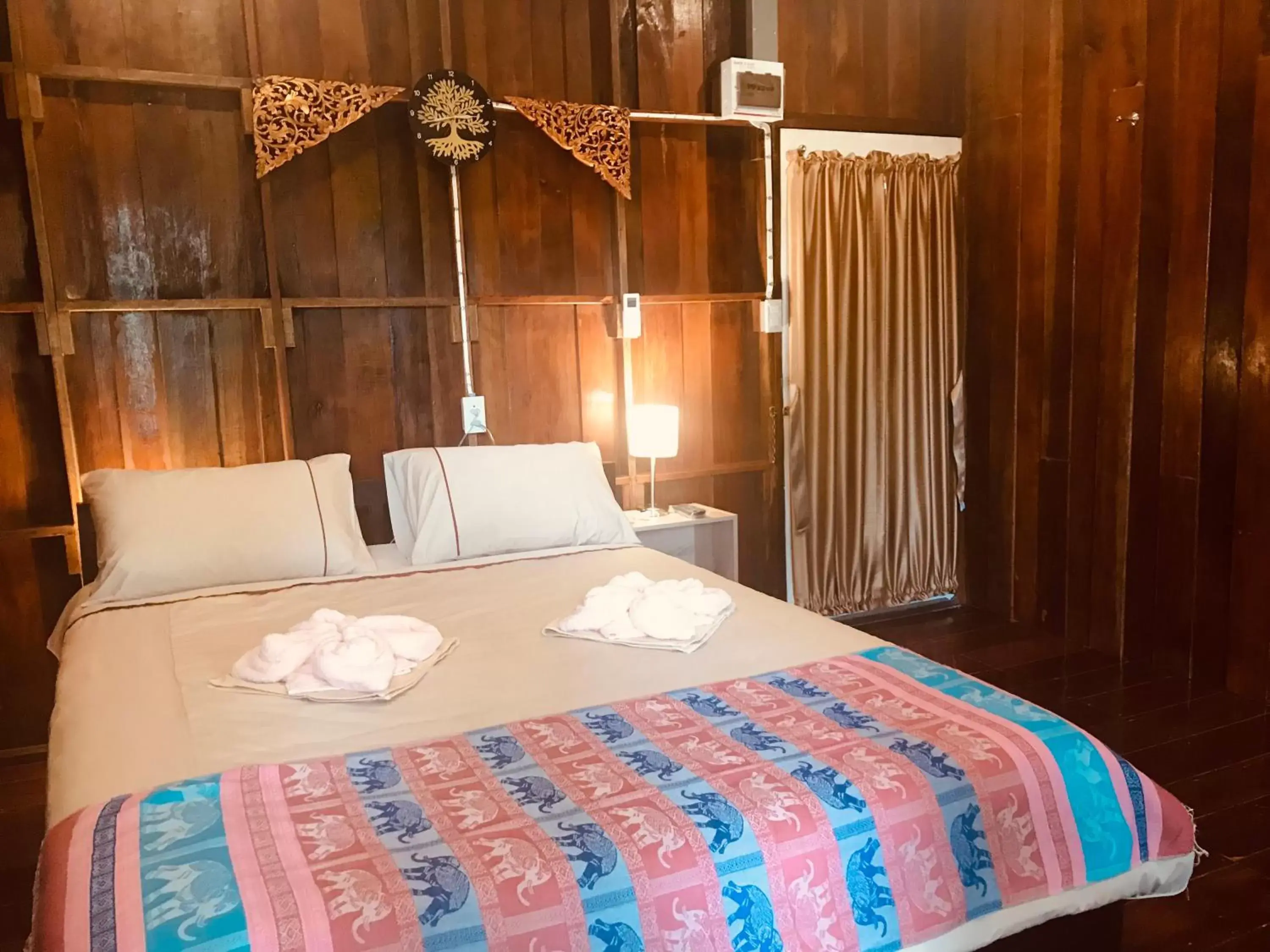 Queen Room with Balcony in Songthai Suvarnabhumi Queen Room with Balcony in Songthai Suvarnabhumi