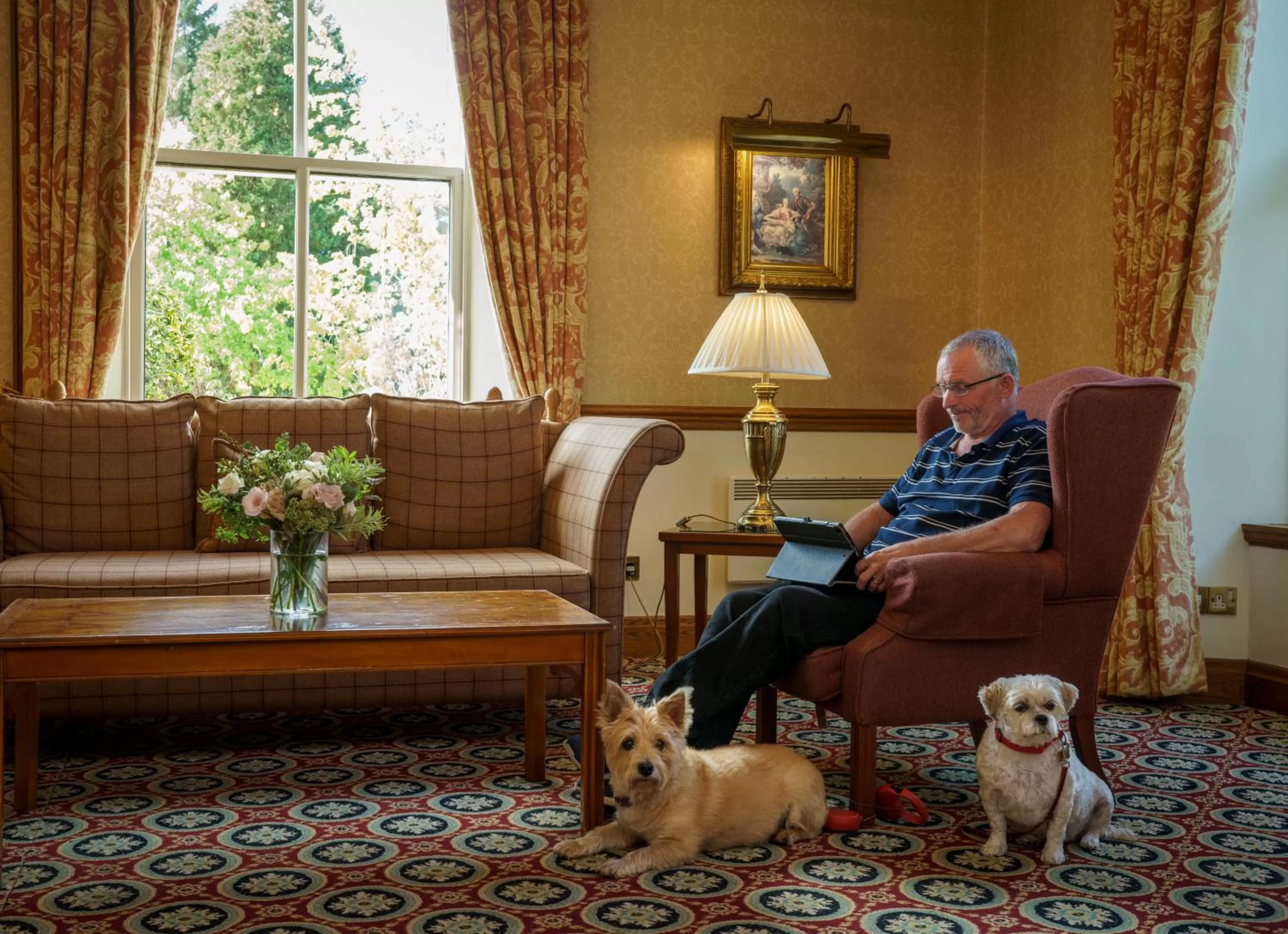Lounge or bar in Macdonald Crutherland House