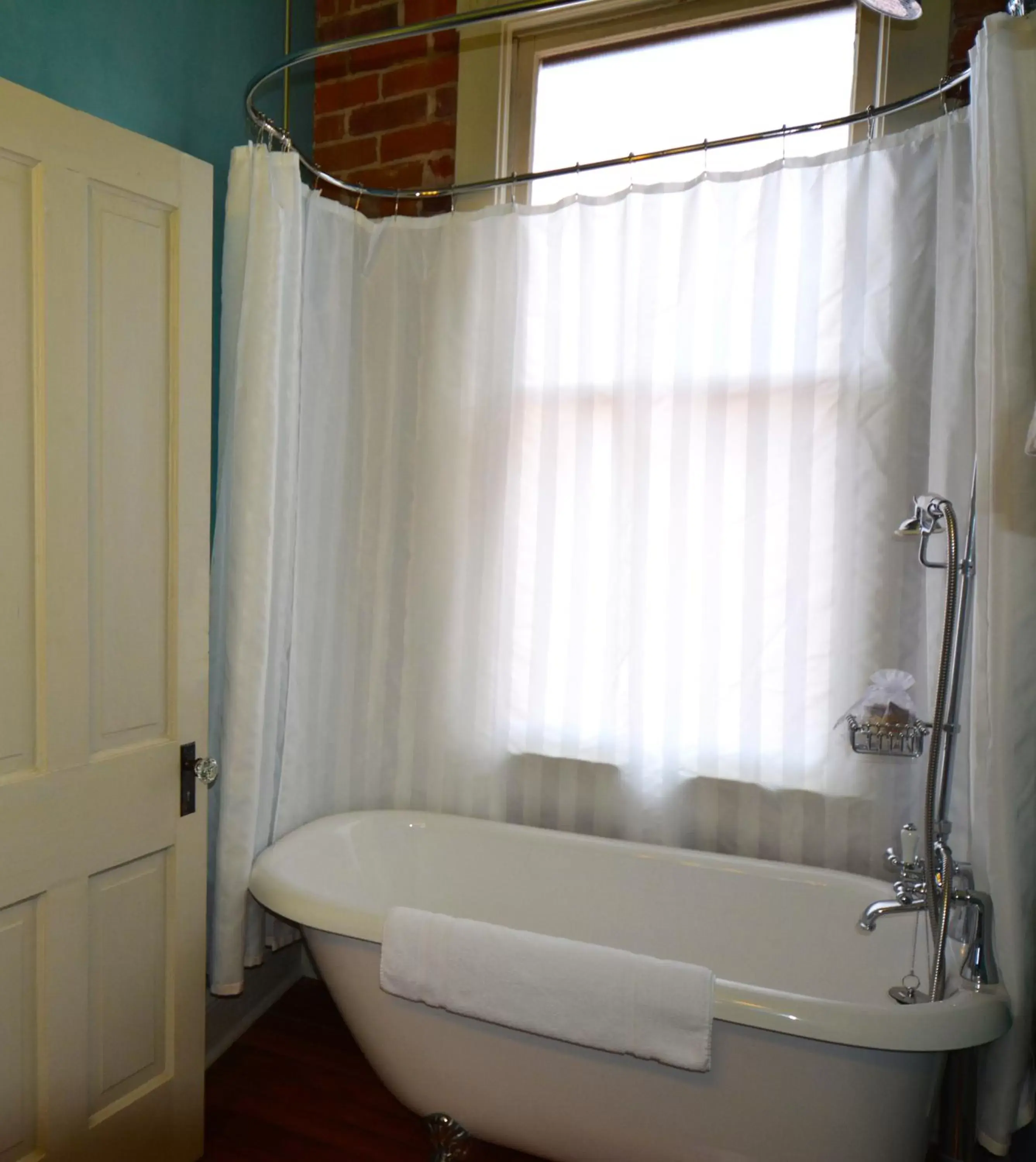 Shower, Bathroom in Grand Highland Hotel