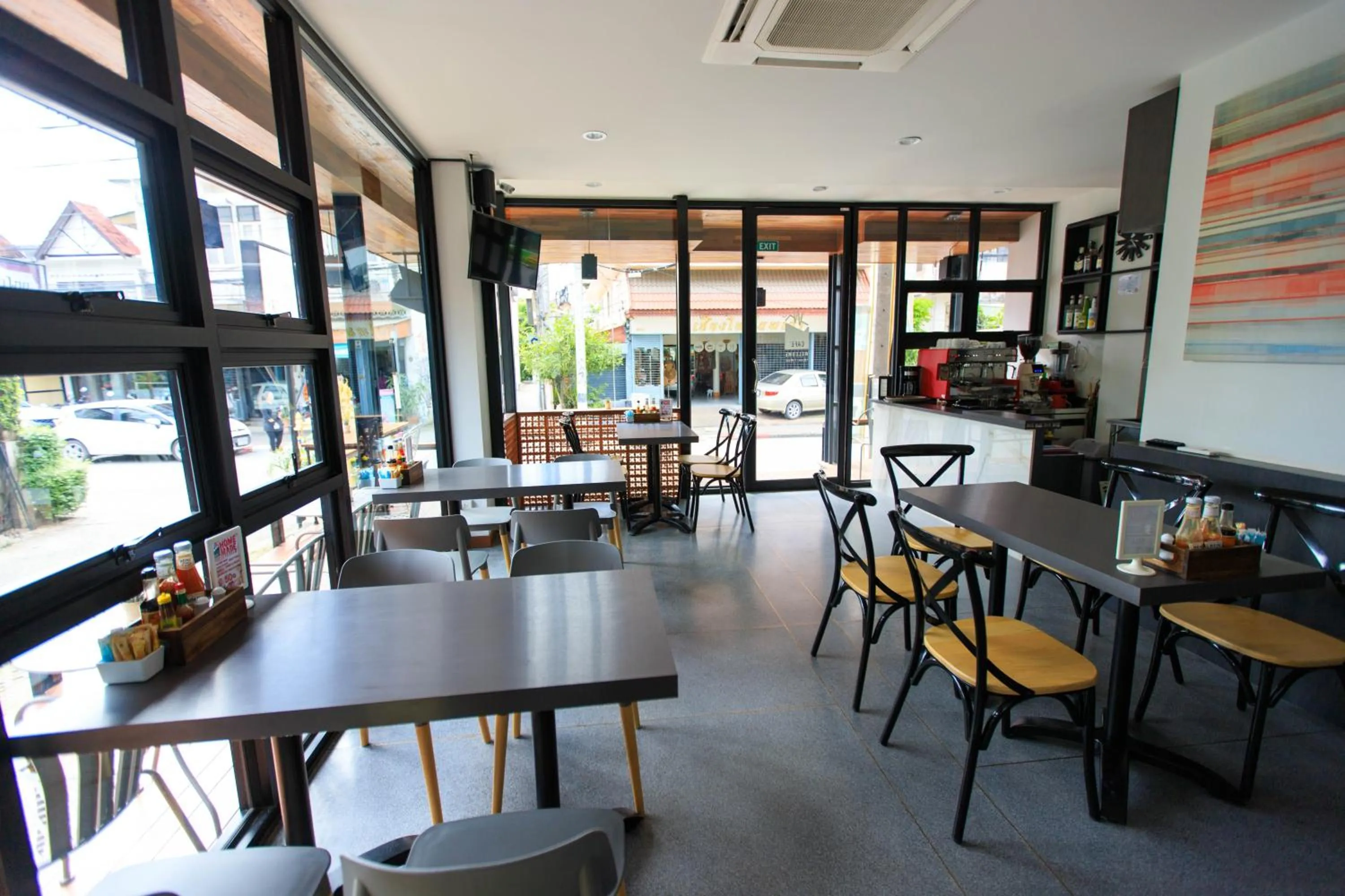 Dining area in Wealth Boutique Hotel Chiang Mai