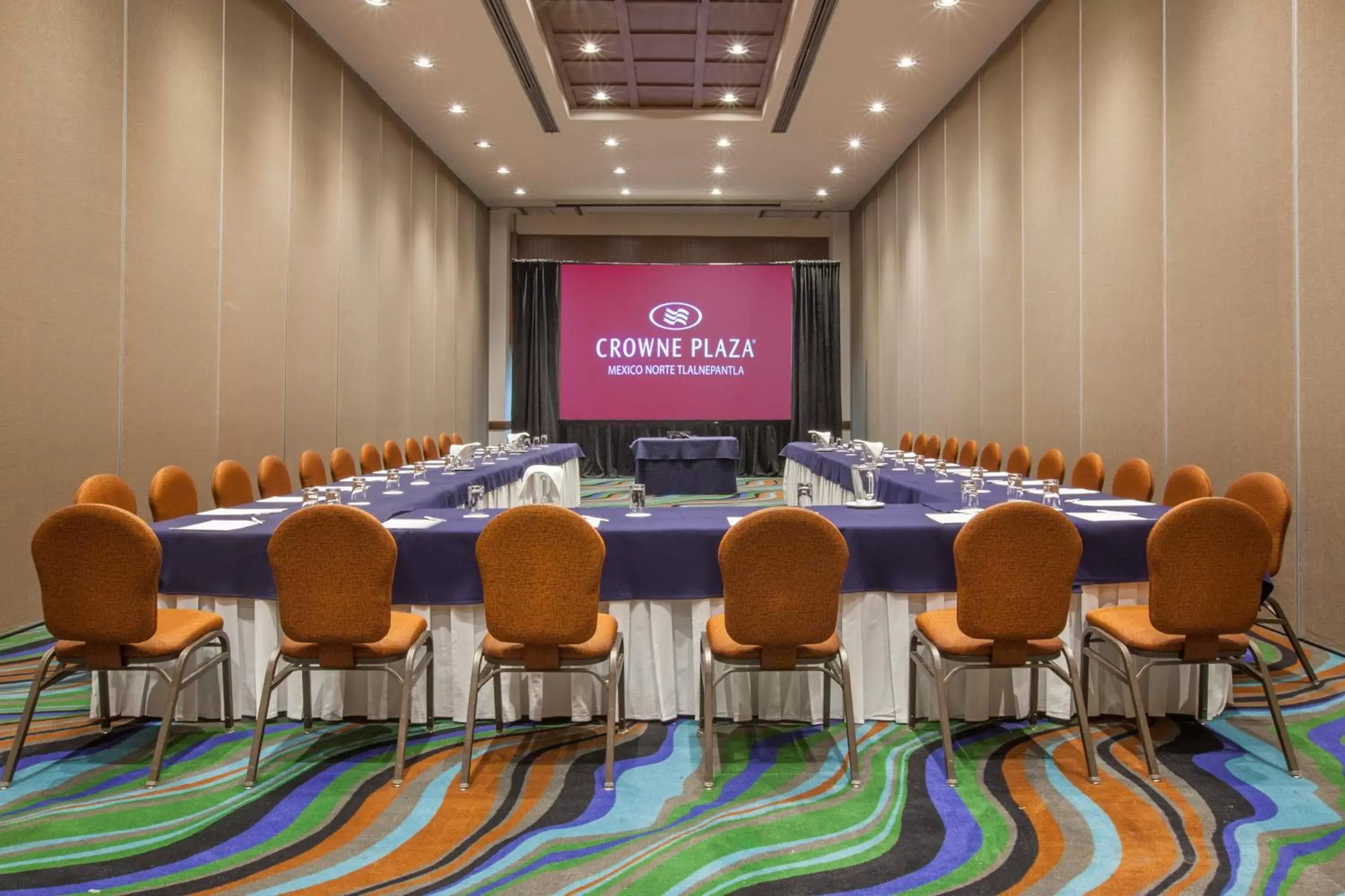 Meeting/conference room in Crowne Plaza Hotel Mexico City North-Tlalnepantla, an IHG Hotel