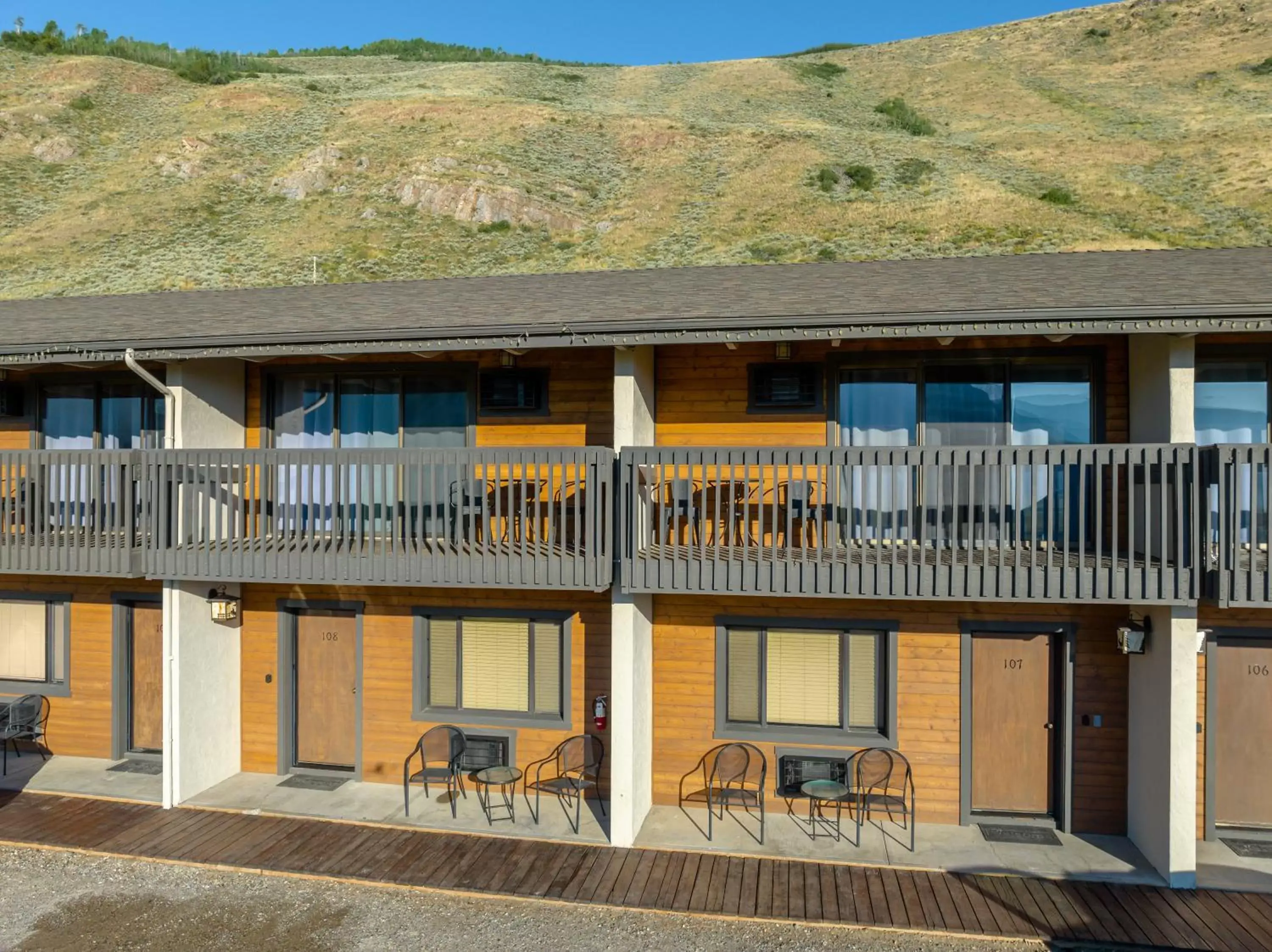 View (from property/room), Property Building in Elk Refuge Inn