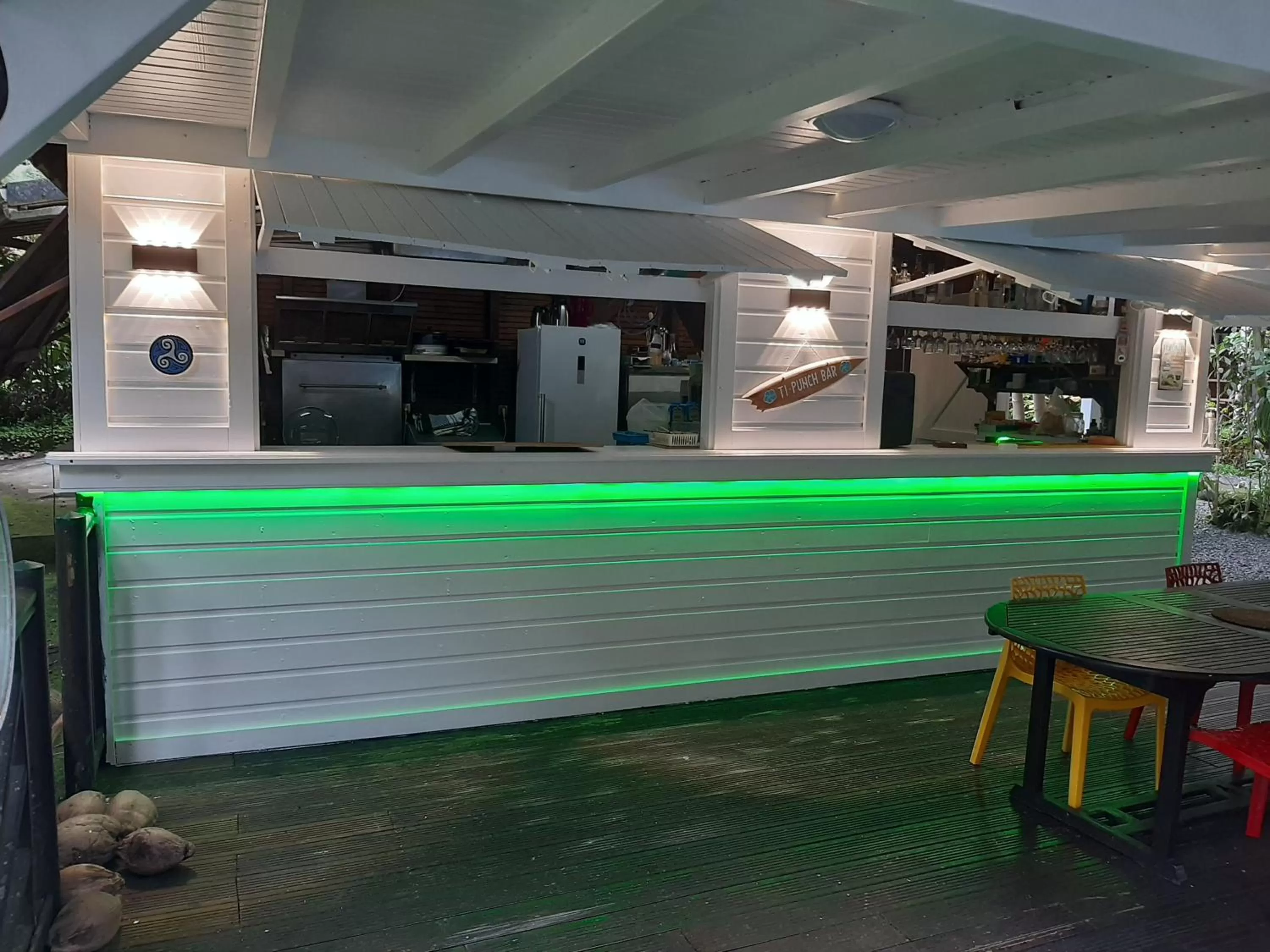 Lounge or bar in Les Gîtes de la Lézarde