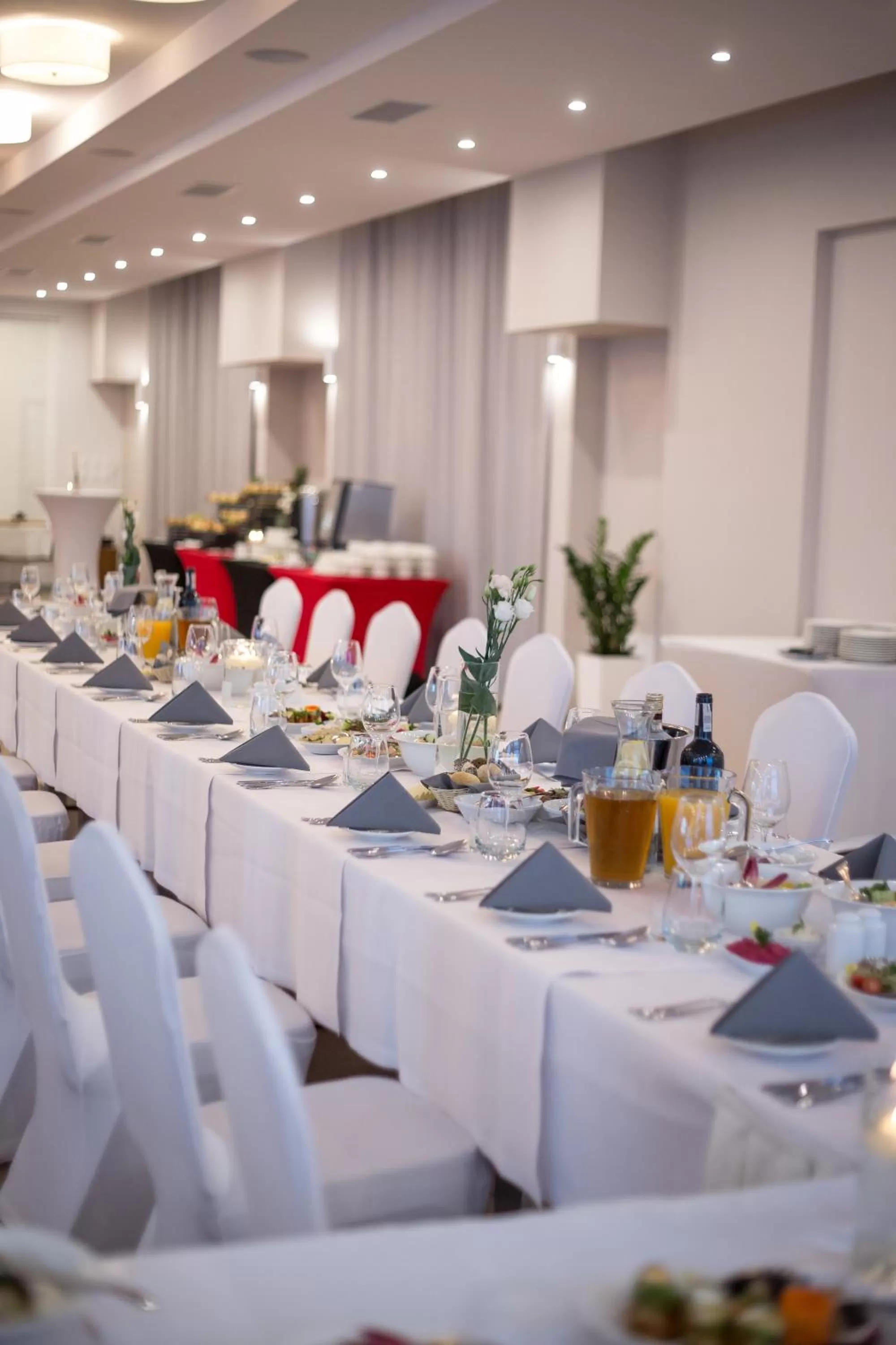 Restaurant/places to eat in Hotel Mazovia Airport Modlin