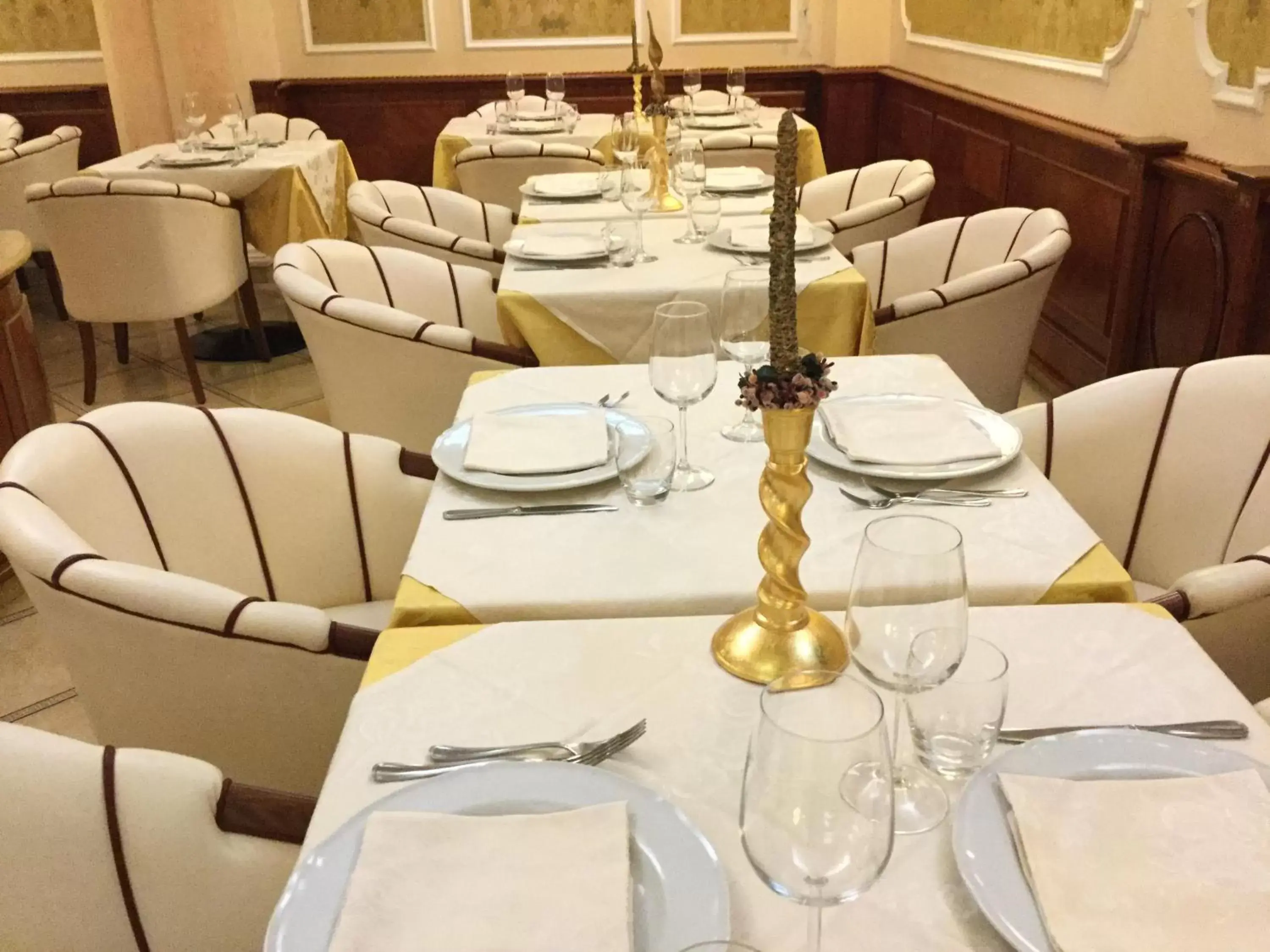 Restaurant/Places to Eat in Hotel Il Principe