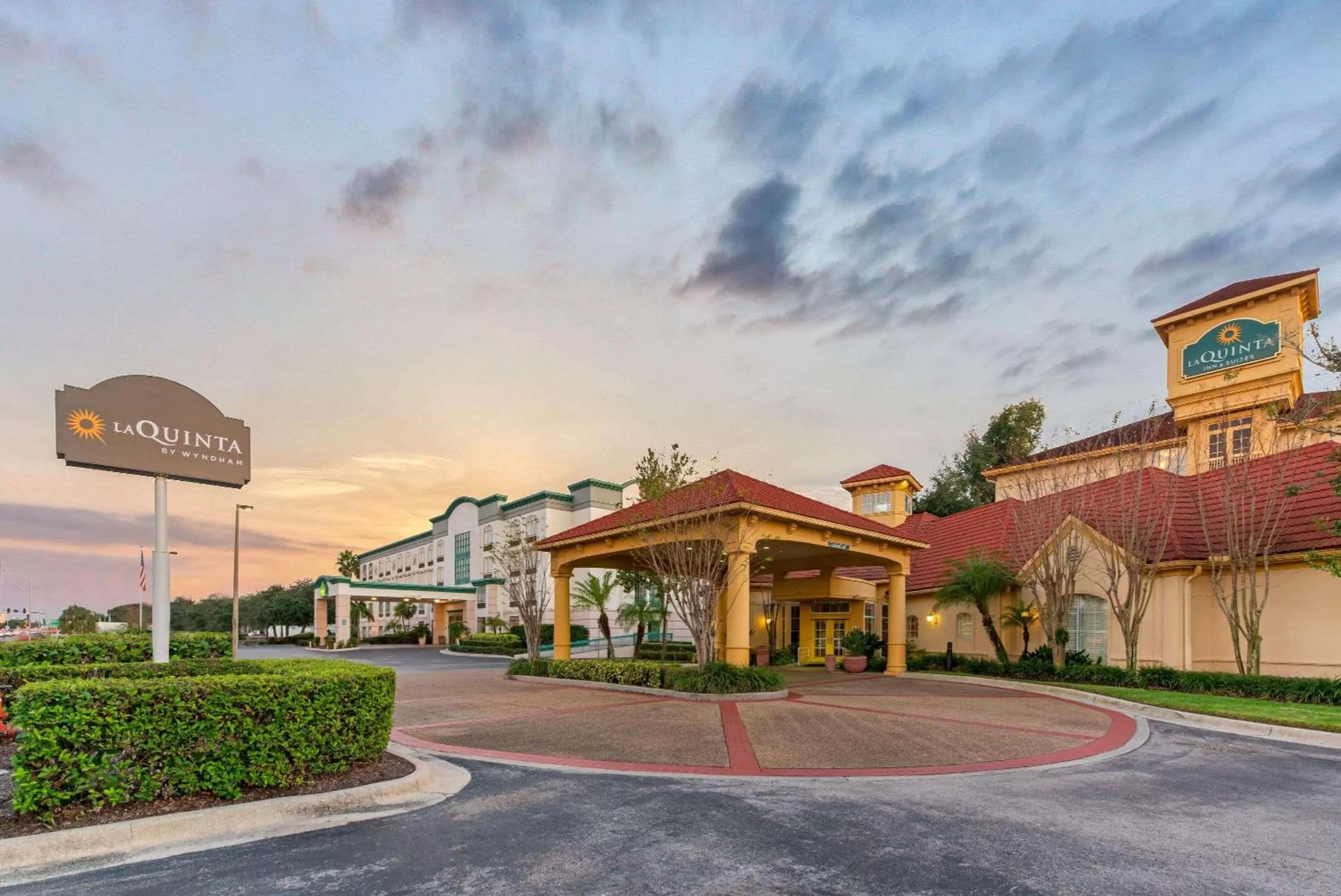 Property building in La Quinta by Wyndham USF (Near Busch Gardens)
