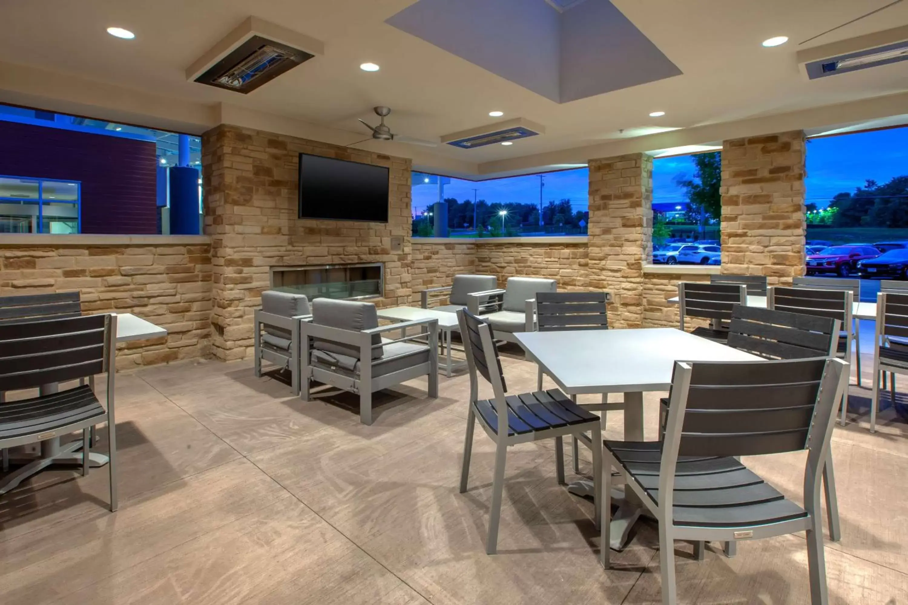 Restaurant/places to eat in Hilton Garden Inn Columbus Easton, Oh Restaurant/places to eat in Hilton Garden Inn Columbus Easton, Oh