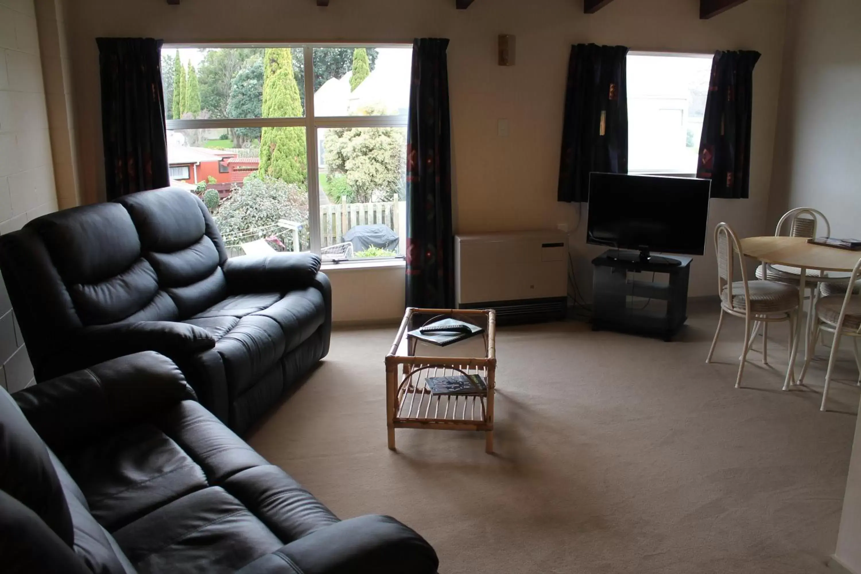 One-Bedroom Unit in Riverview Motel One-Bedroom Unit in Riverview Motel