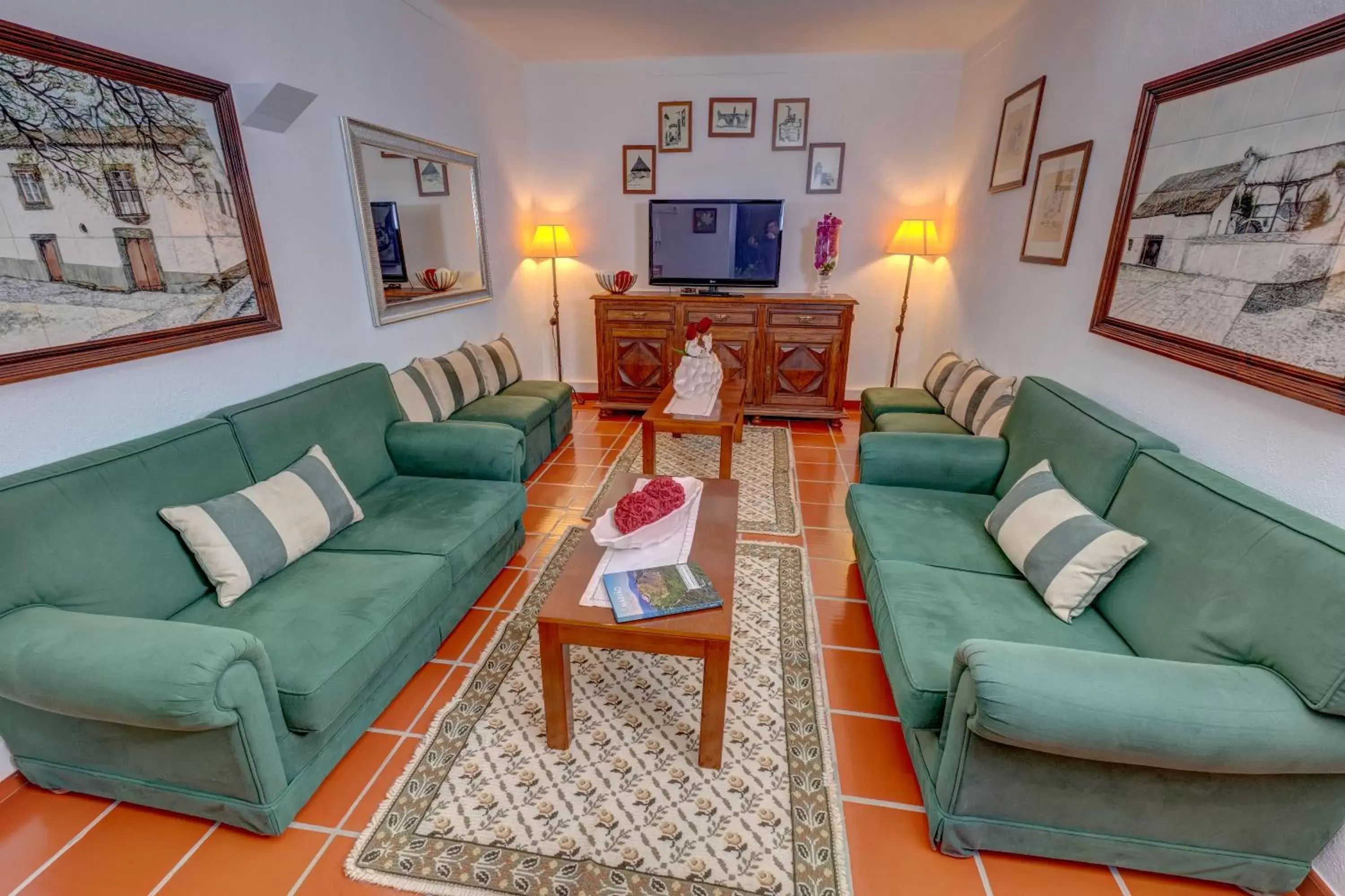 Communal lounge/ TV room, Seating Area in El-Rei Dom Manuel Hotel