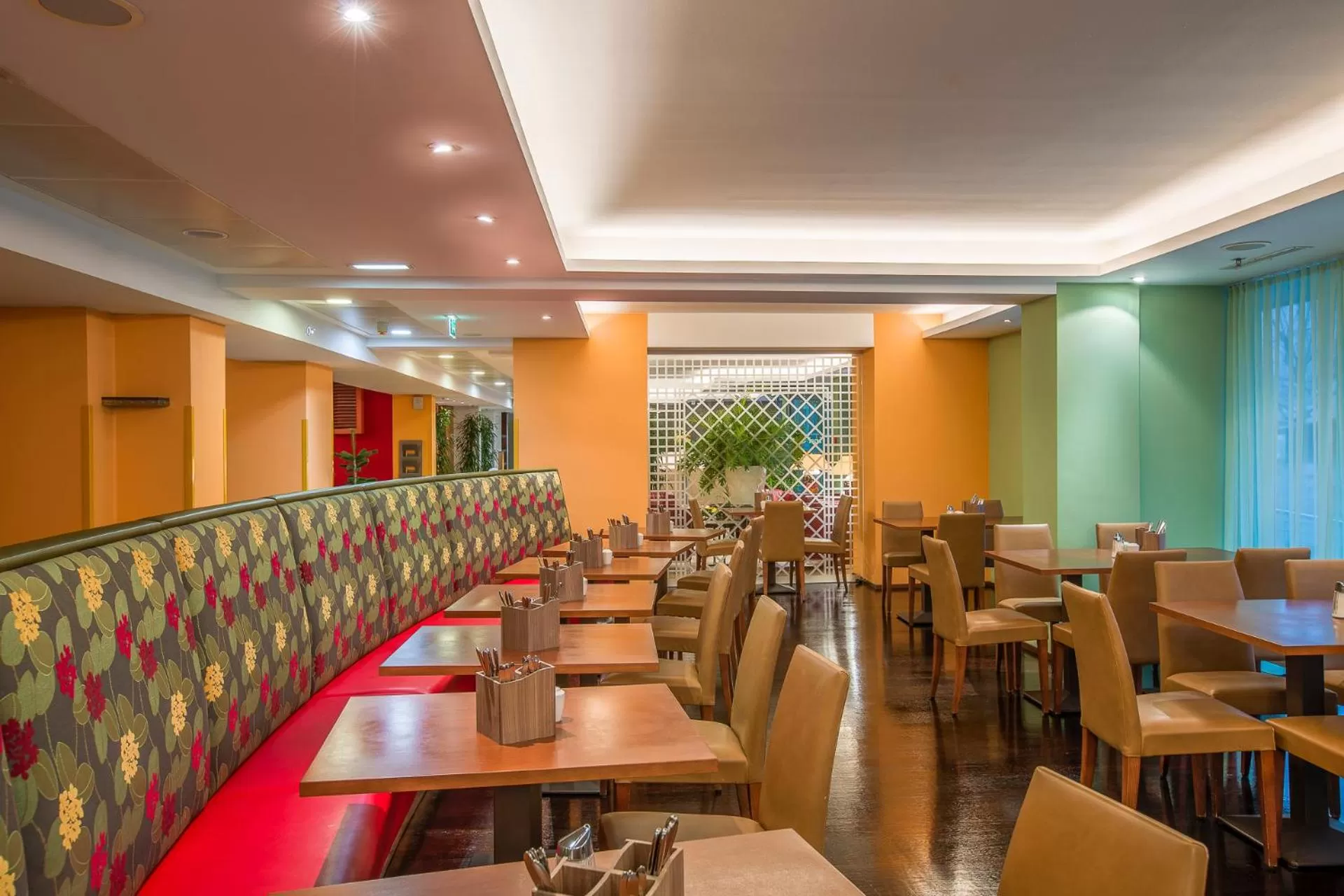 Restaurant/places to eat in Quality Hotel Vienna