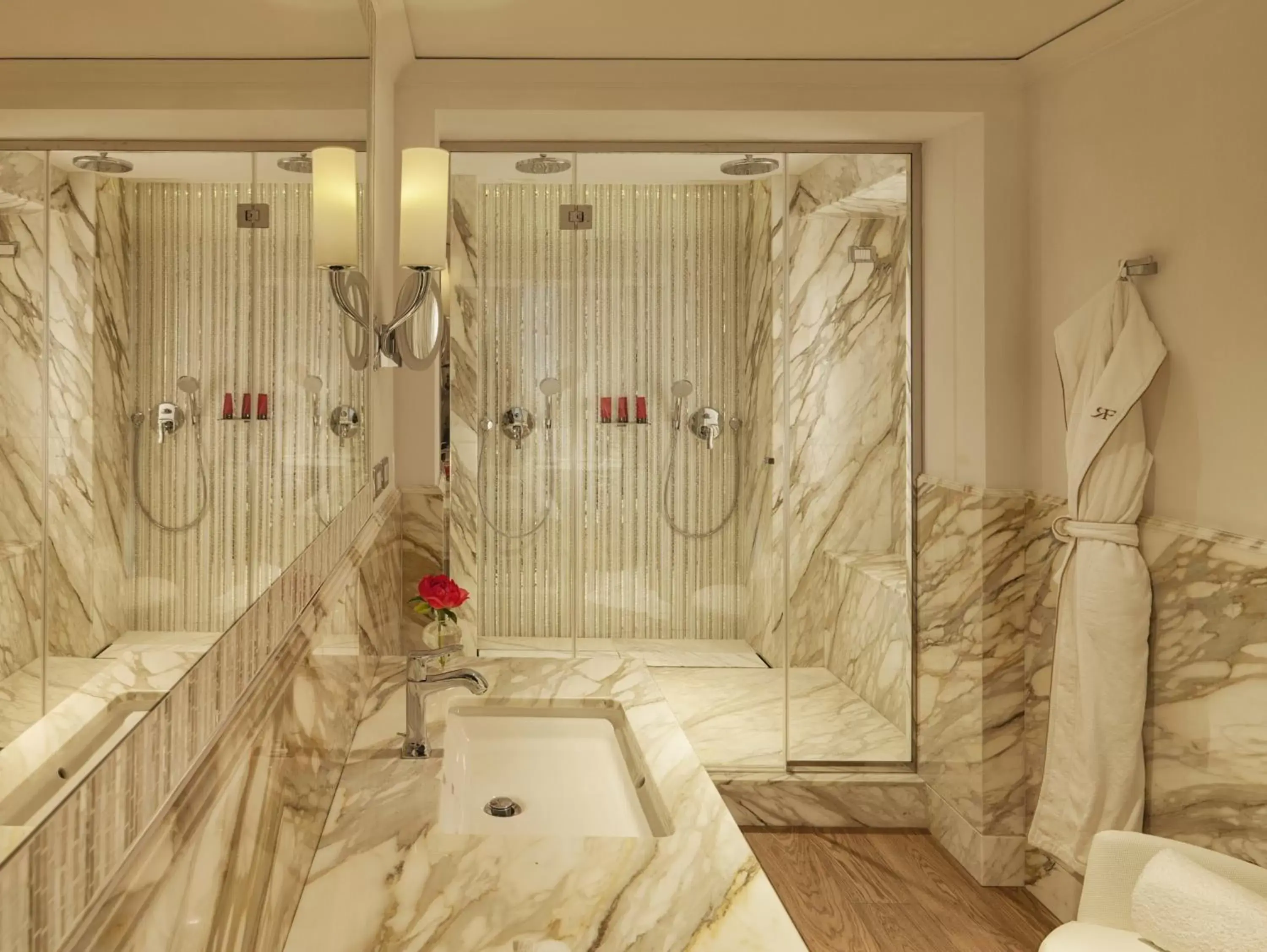 Bathroom in Rocco Forte Hotel de Russie