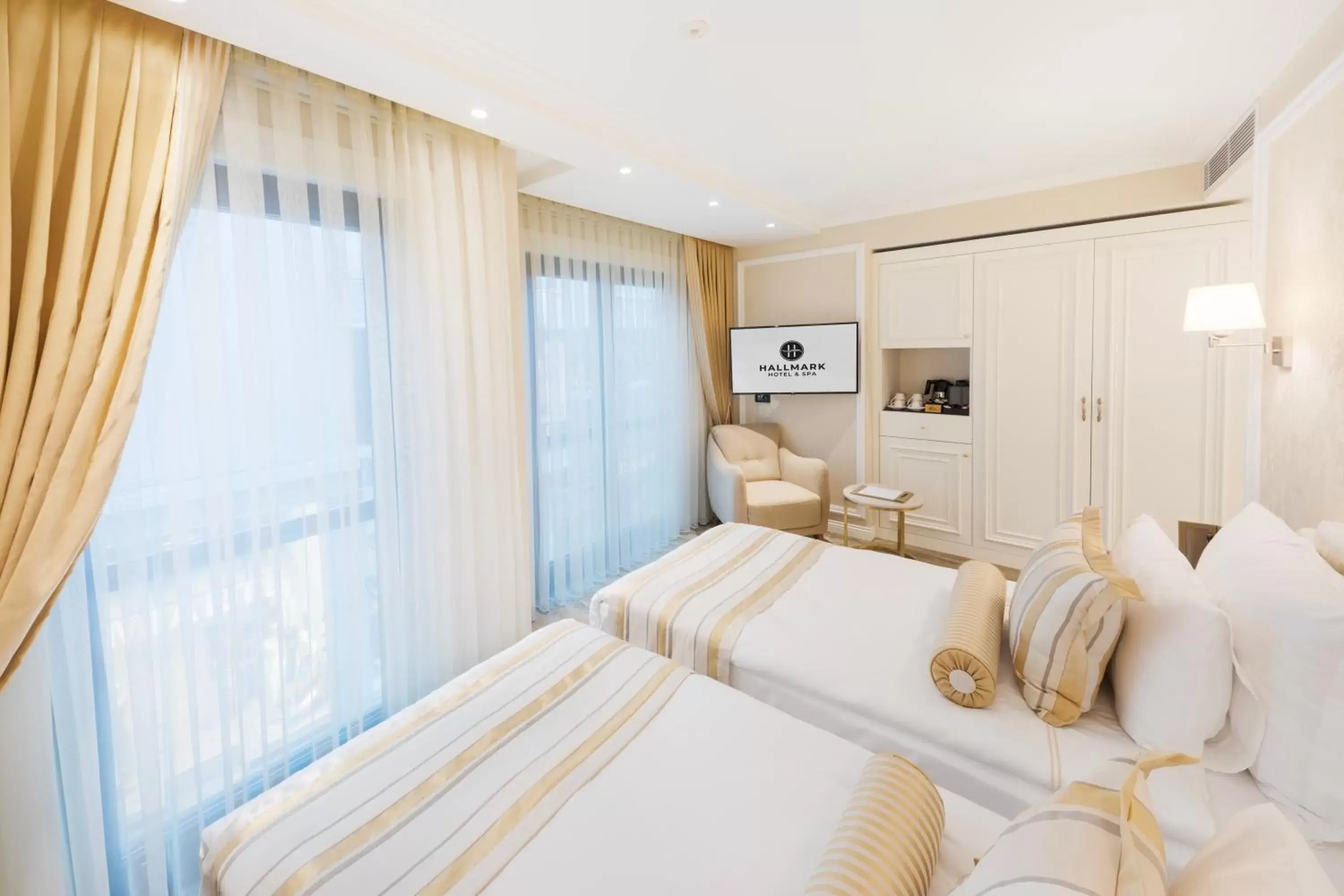 Superior Double or Twin Room in Hallmark Hotel & SPA Istanbul Superior Double or Twin Room in Hallmark Hotel & SPA Istanbul