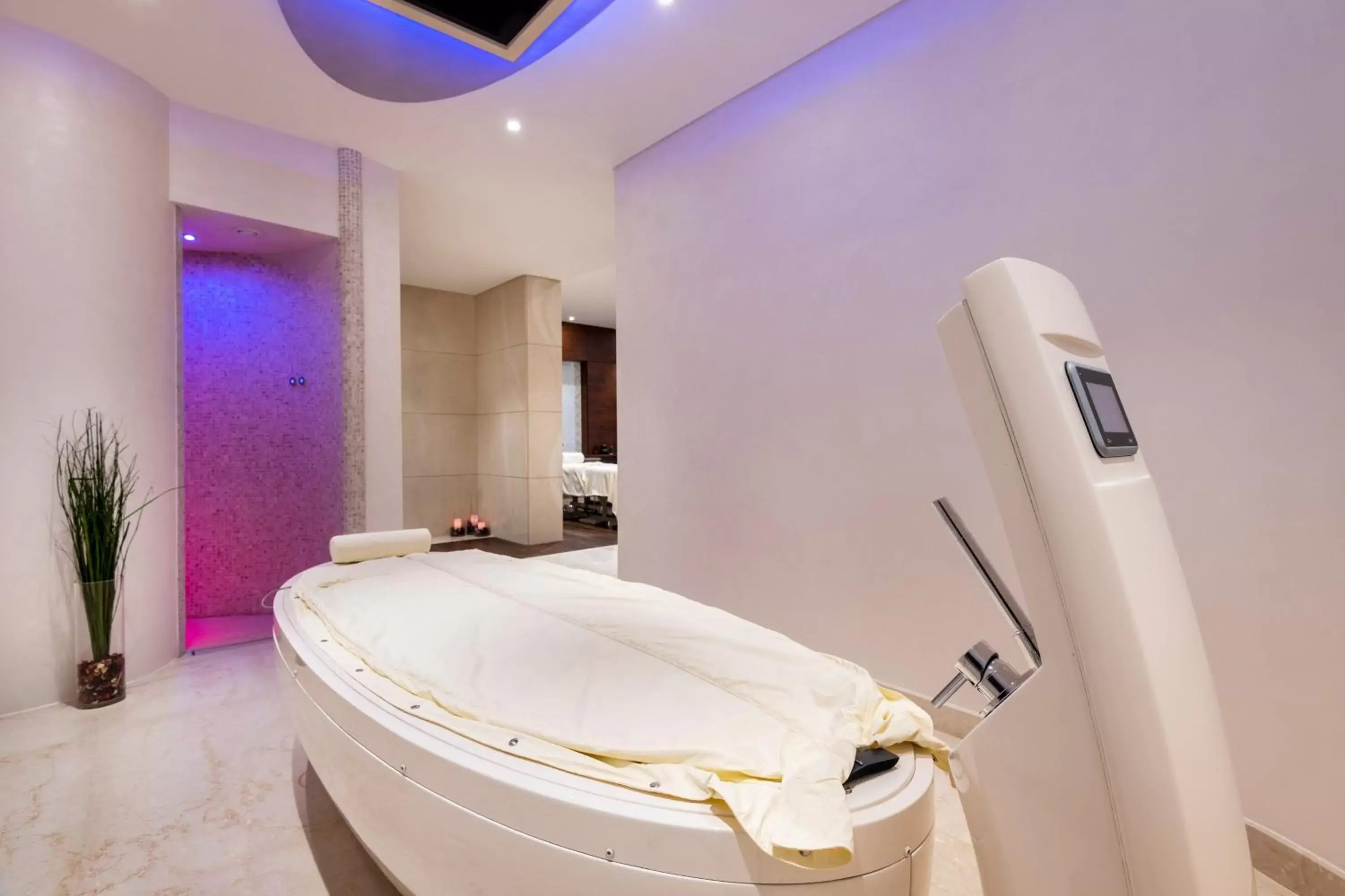 Spa and wellness centre/facilities, Bathroom in Al Messila, A Luxury Collection Resort & Spa, Doha