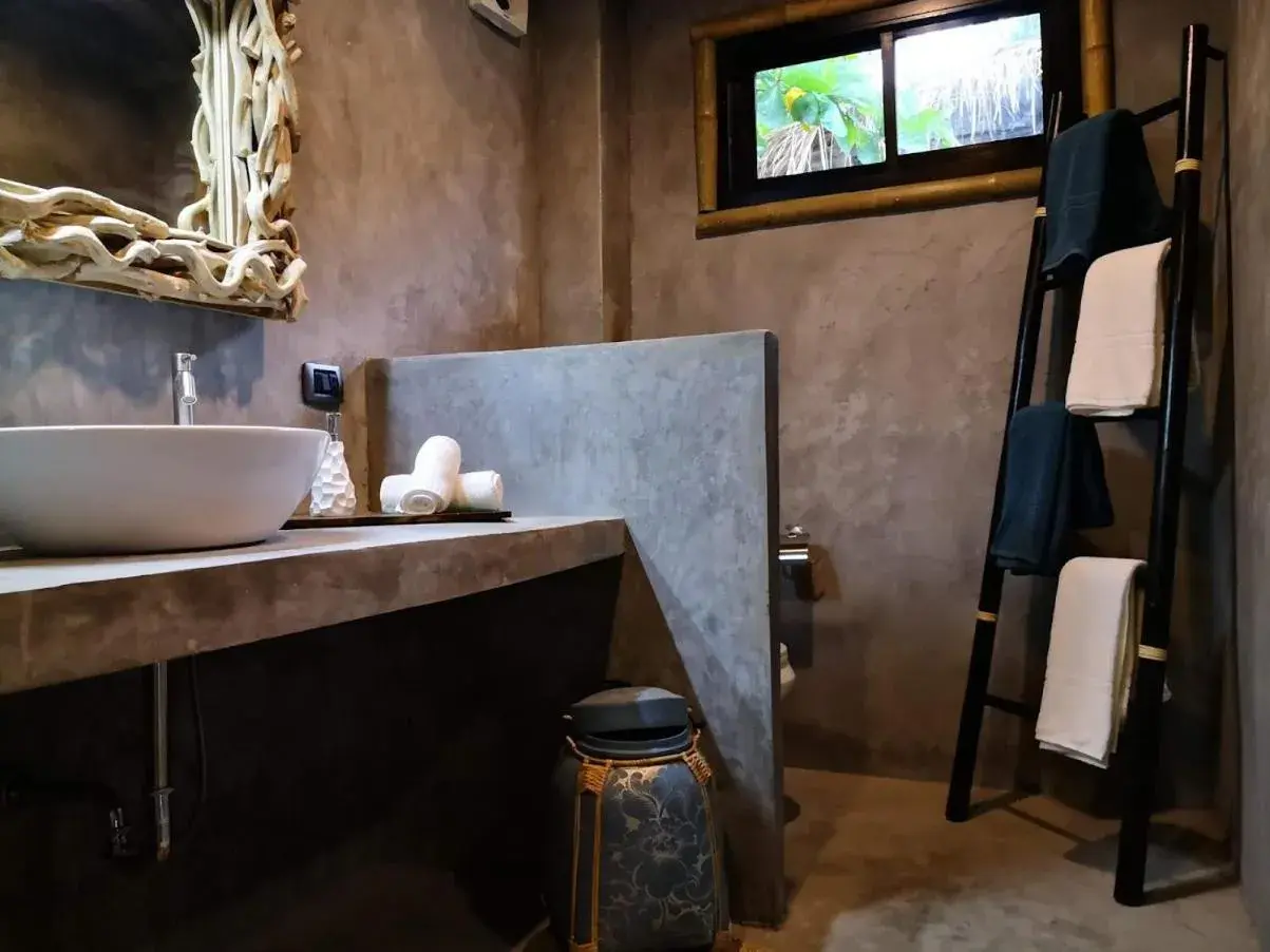 Bathroom in The Lazy Lodge