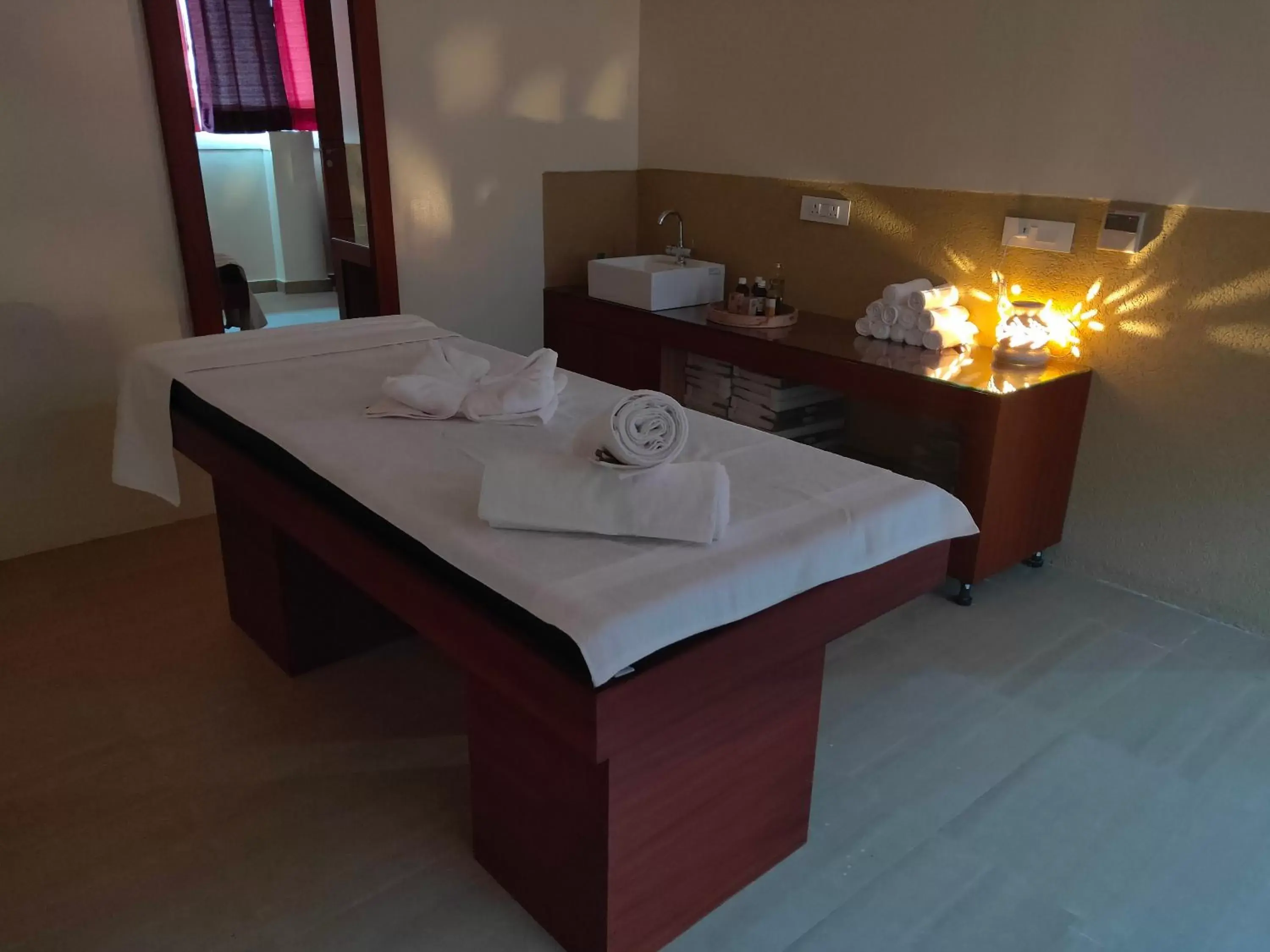 Massage, Bed in Holy River Hotel Massage, Bed in Holy River Hotel
