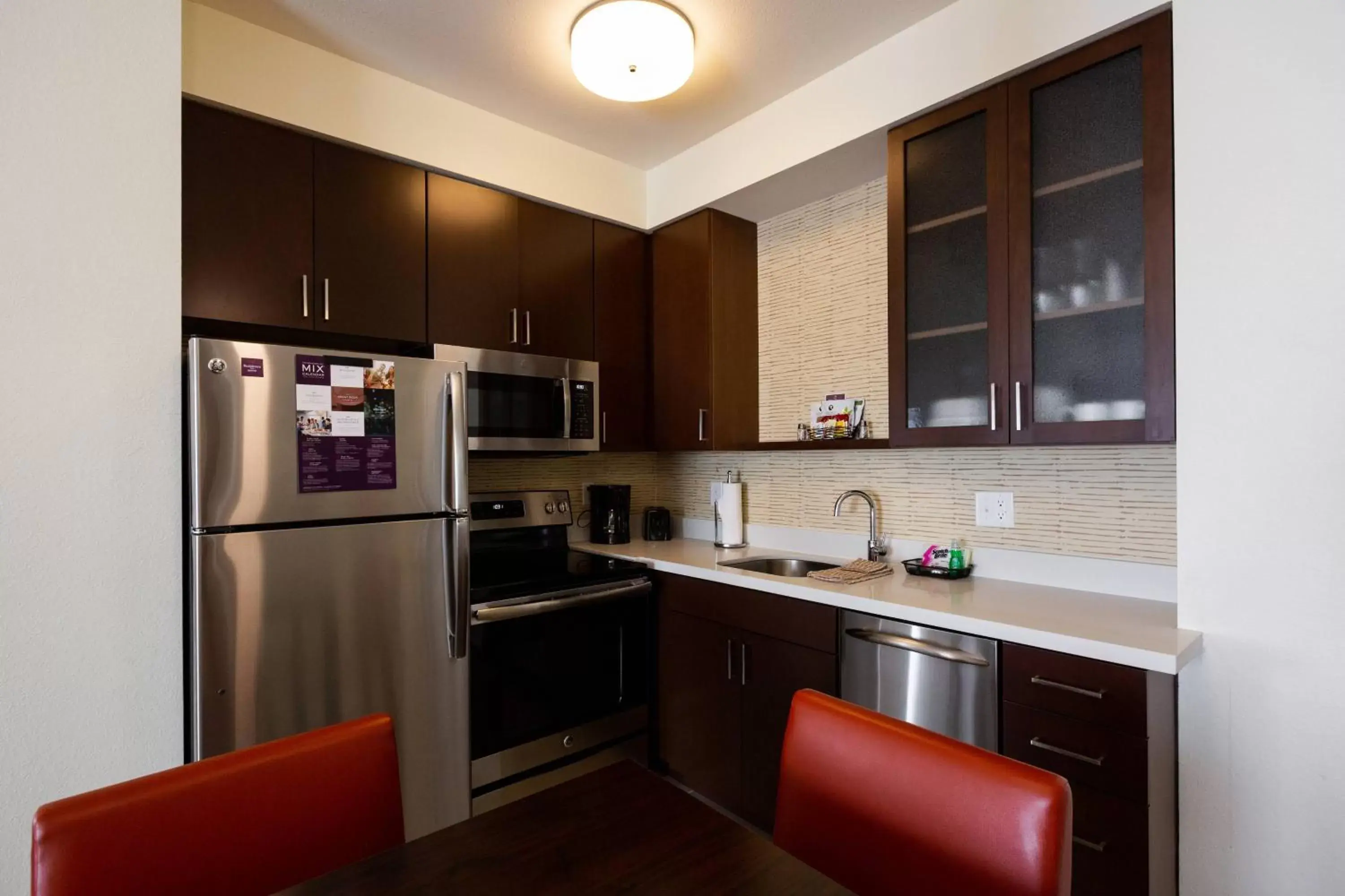 Kitchen or kitchenette, Kitchen/Kitchenette in Residence Inn by Marriott Oklahoma City Airport