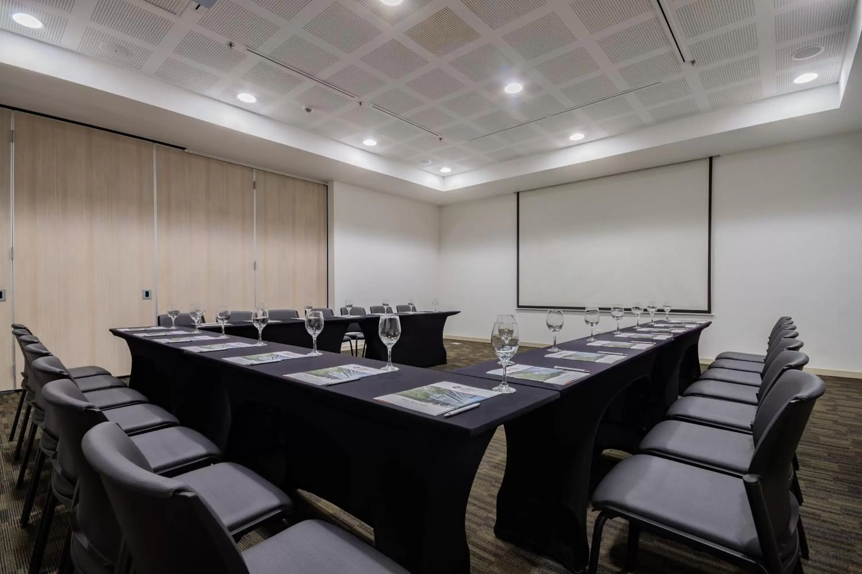 Meeting/conference room in Best Western Plus Santa Marta Hotel