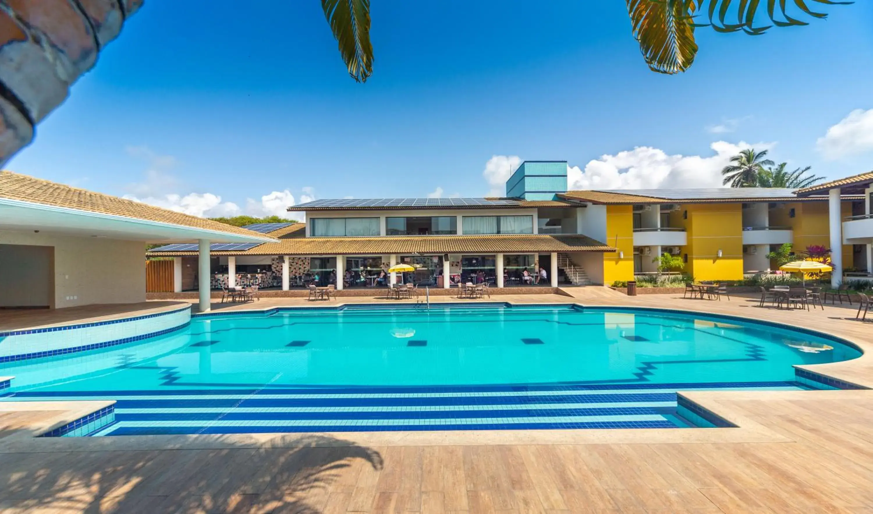 Swimming Pool in Transoceanico Praia Hotel