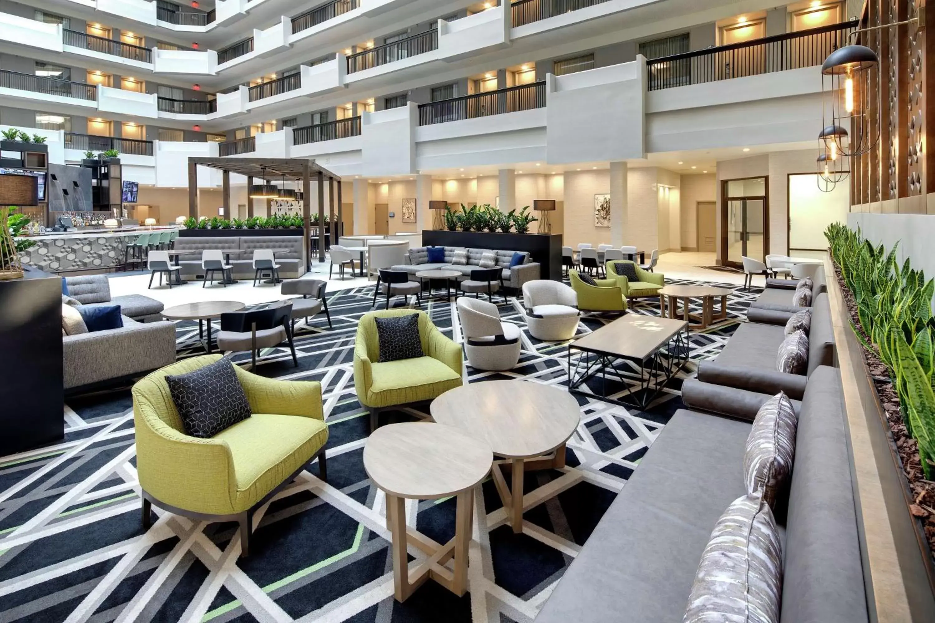 Lobby or reception, Restaurant/Places to Eat in Embassy Suites by Hilton Atlanta Perimeter Center