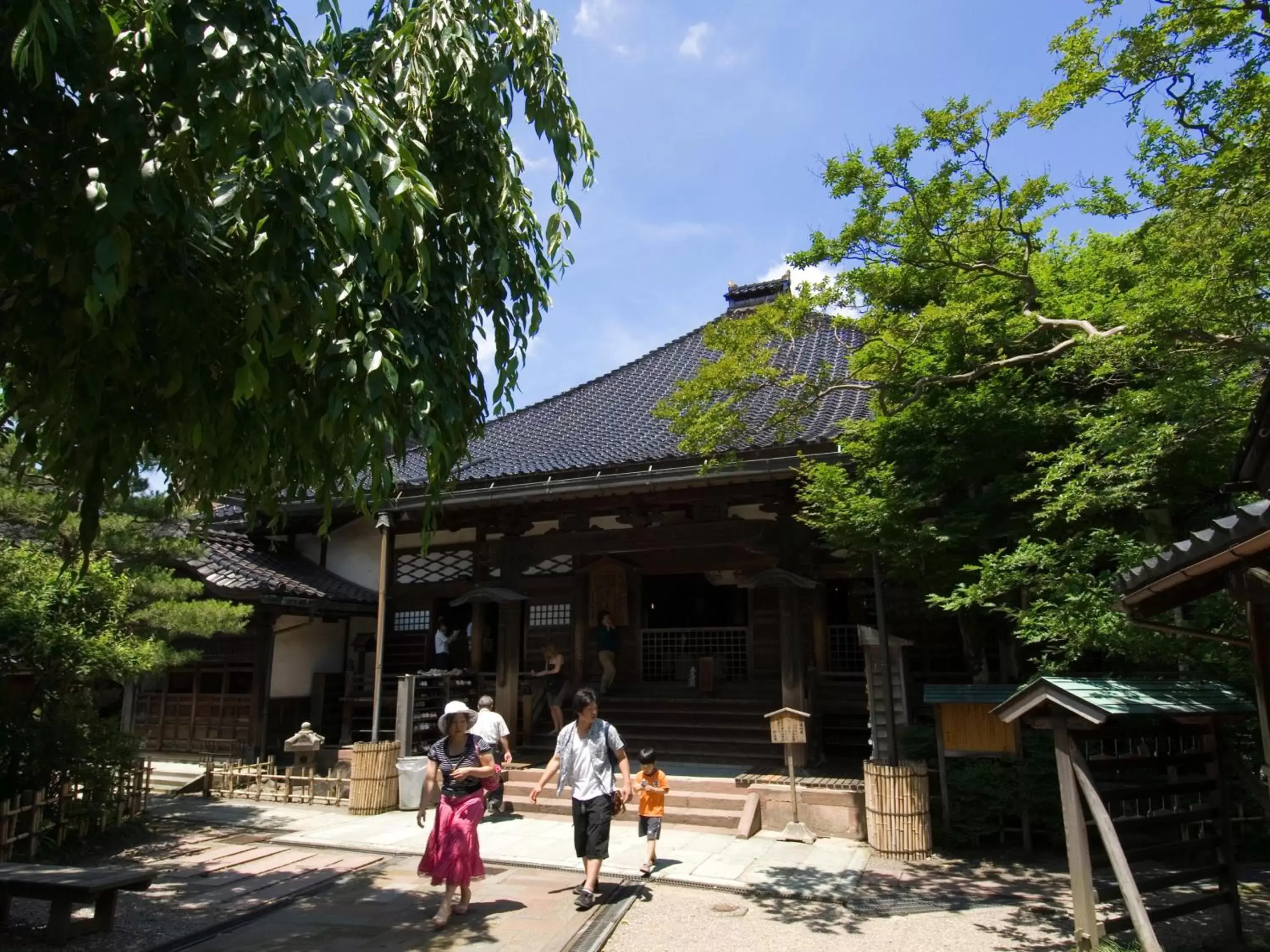 Nearby landmark in Hotel Wing International Premium Kanazawa Ekimae