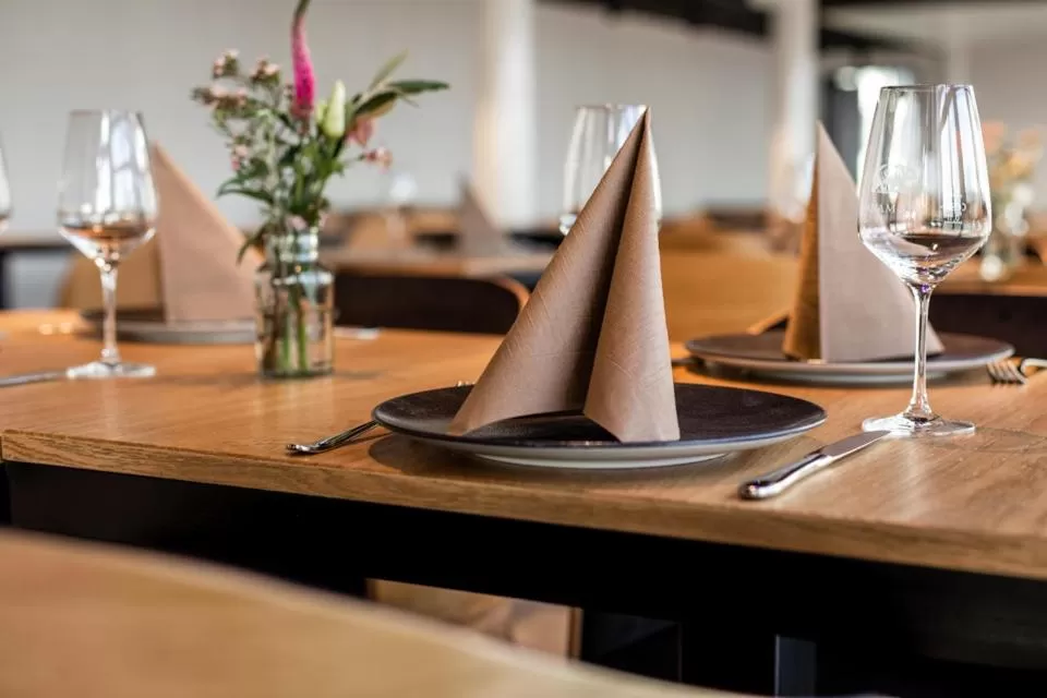 Restaurant/places to eat in GINN Hotel Hamburg Elbspeicher