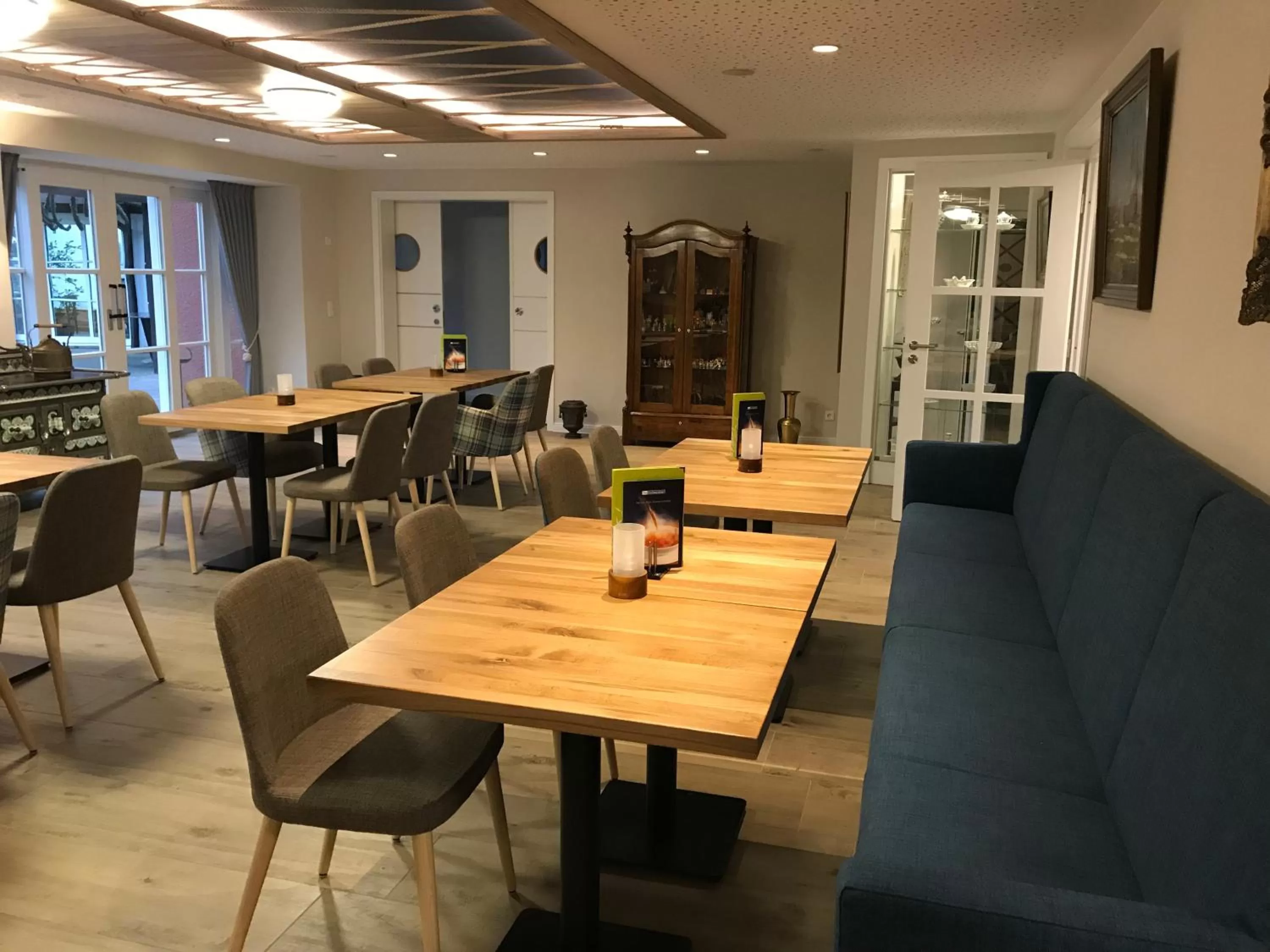 Communal lounge/ TV room in Hotel Wehrburg