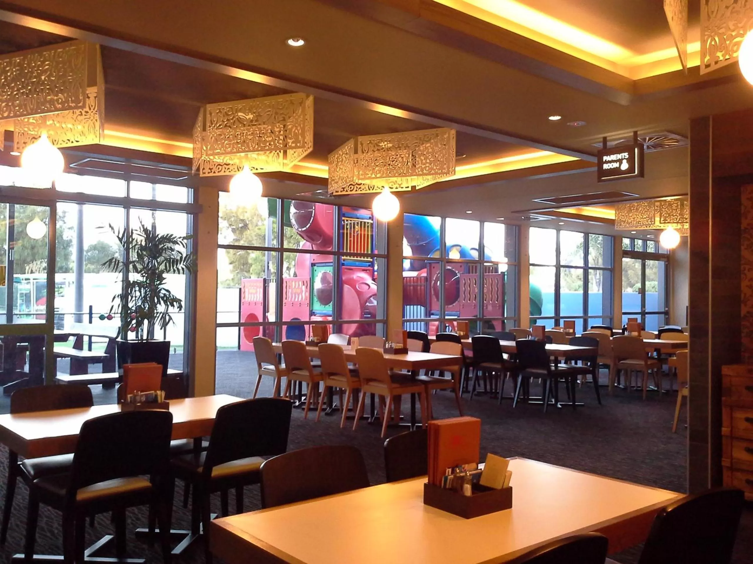 Restaurant/Places to Eat in Barrack Point Holidays