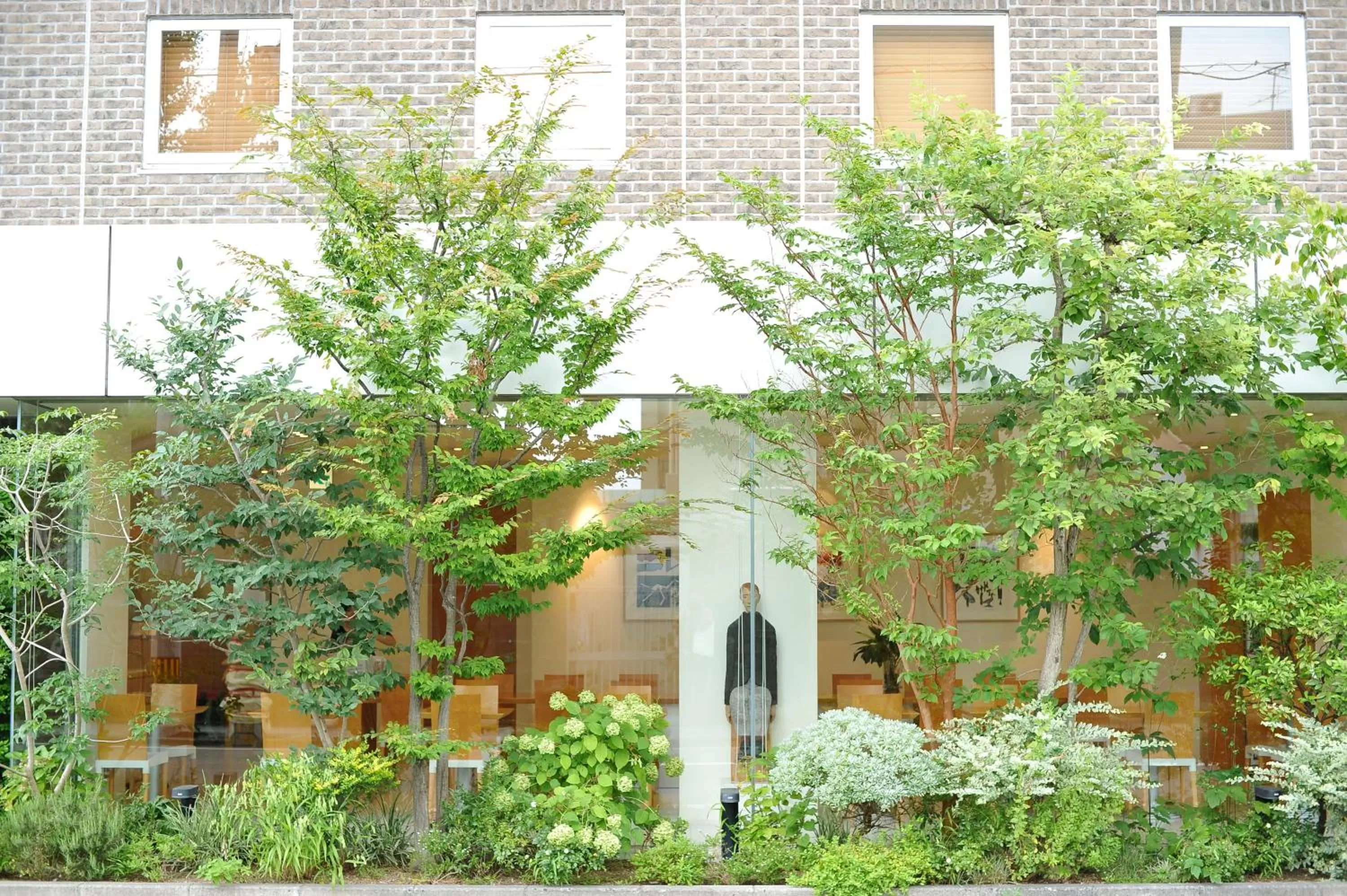 Property building in 7 Days Hotel