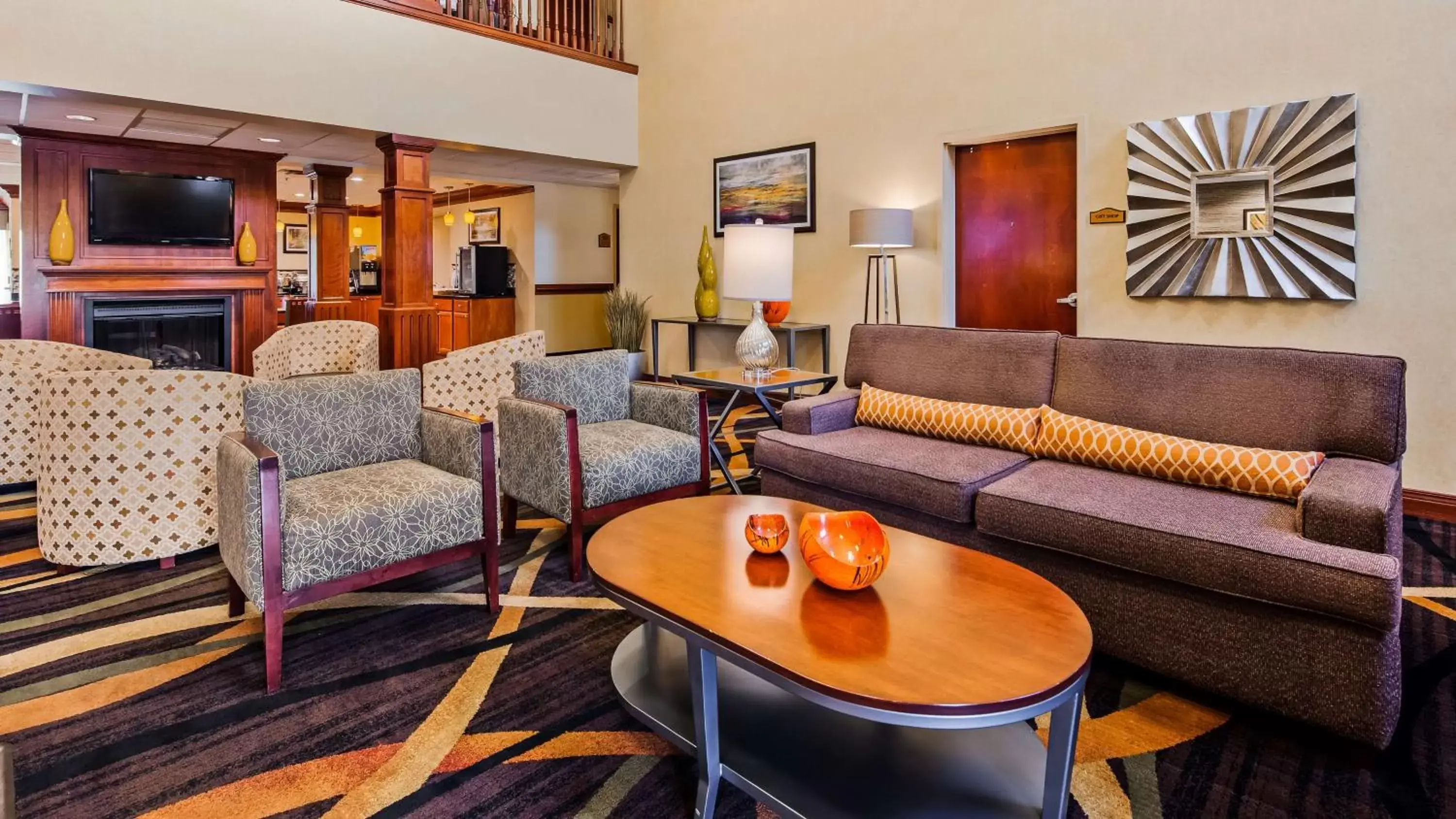 Lobby or reception, Seating Area in Best Western Plus Strawberry Inn & Suites