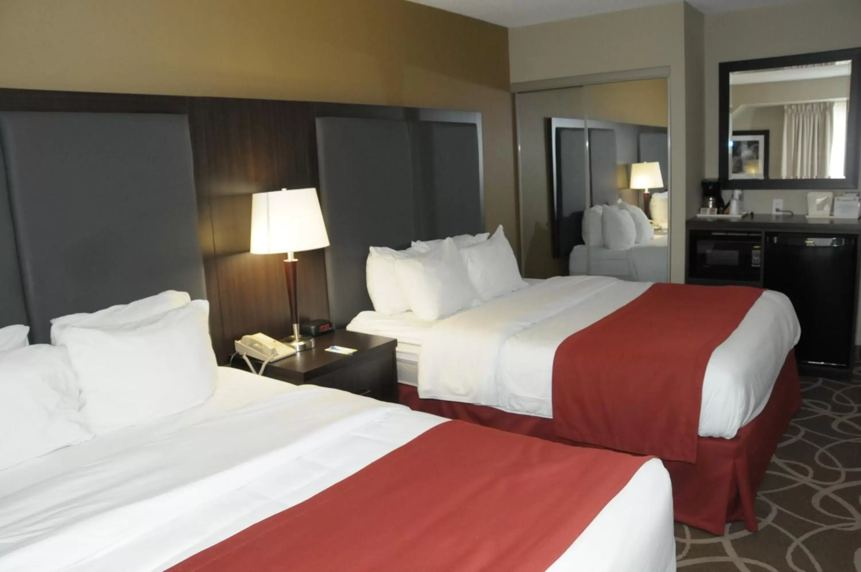 Standard Queen Room with Two Queen Beds - Top Floor in Comfort Inn Burlington