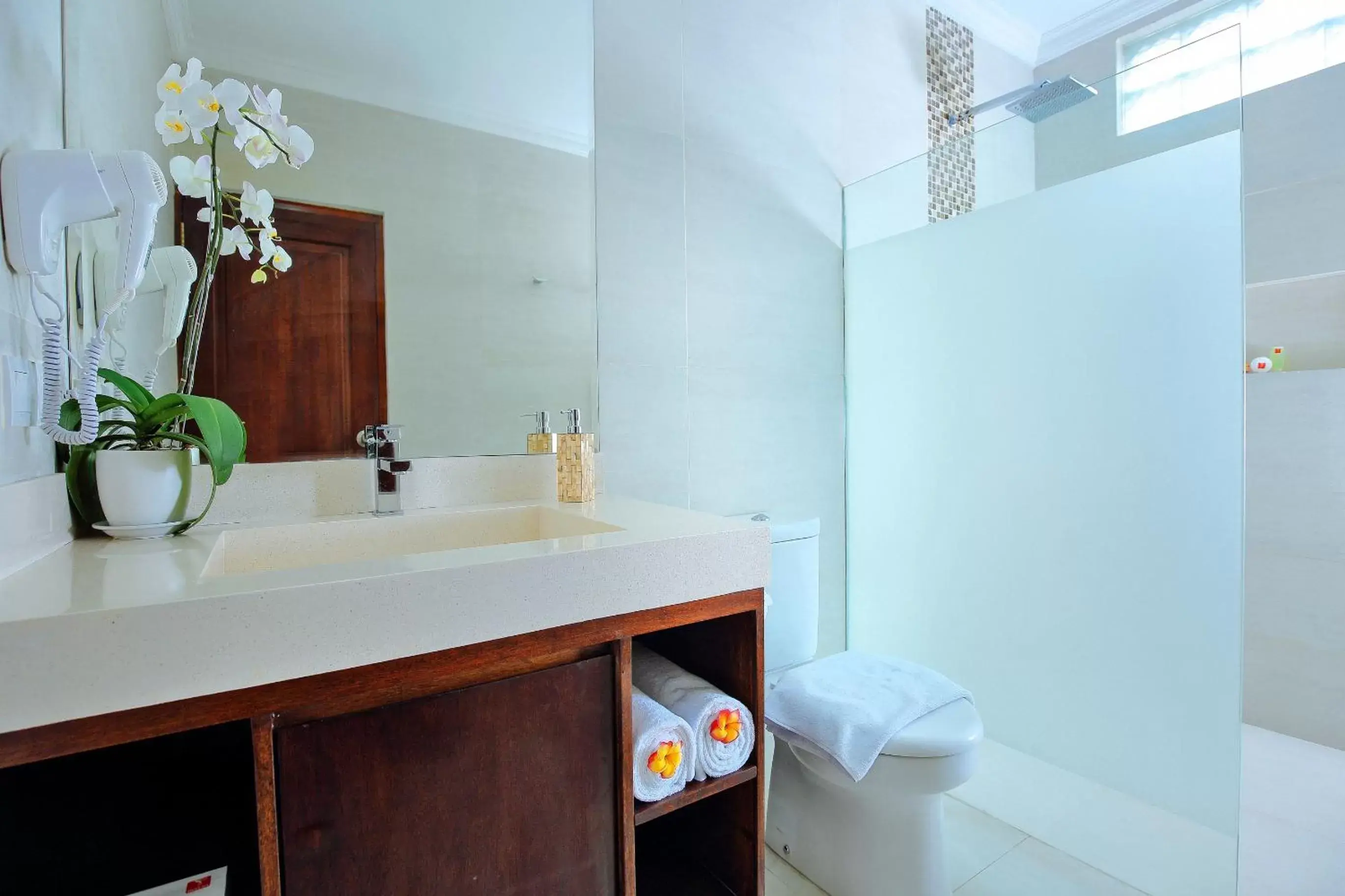 Bathroom in Dewi Sri Hotel