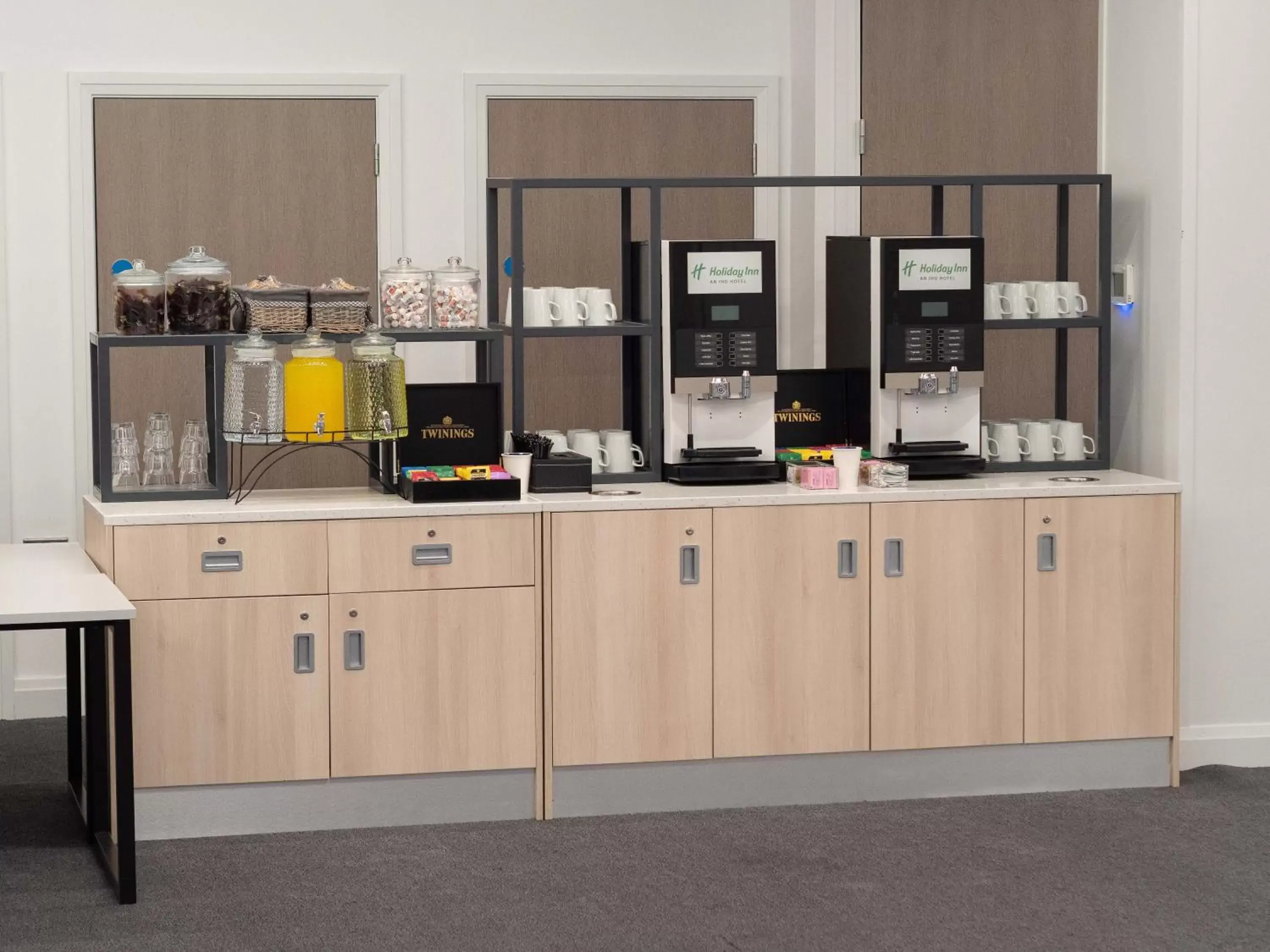 Coffee/tea facilities in Holiday Inn Birmingham Airport - NEC, an IHG Hotel