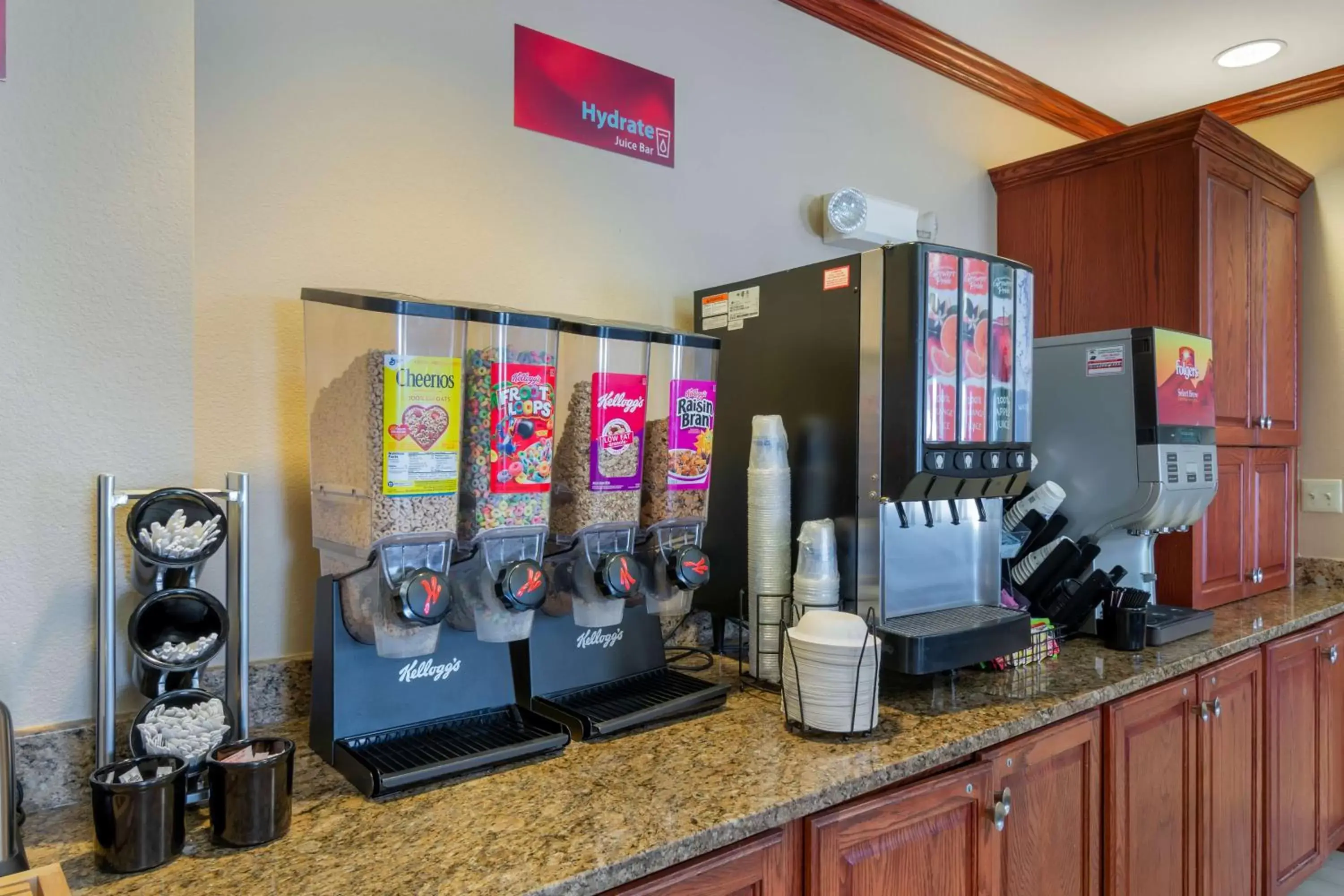 Breakfast in Best Western Plus Butterfield Inn Breakfast in Best Western Plus Butterfield Inn