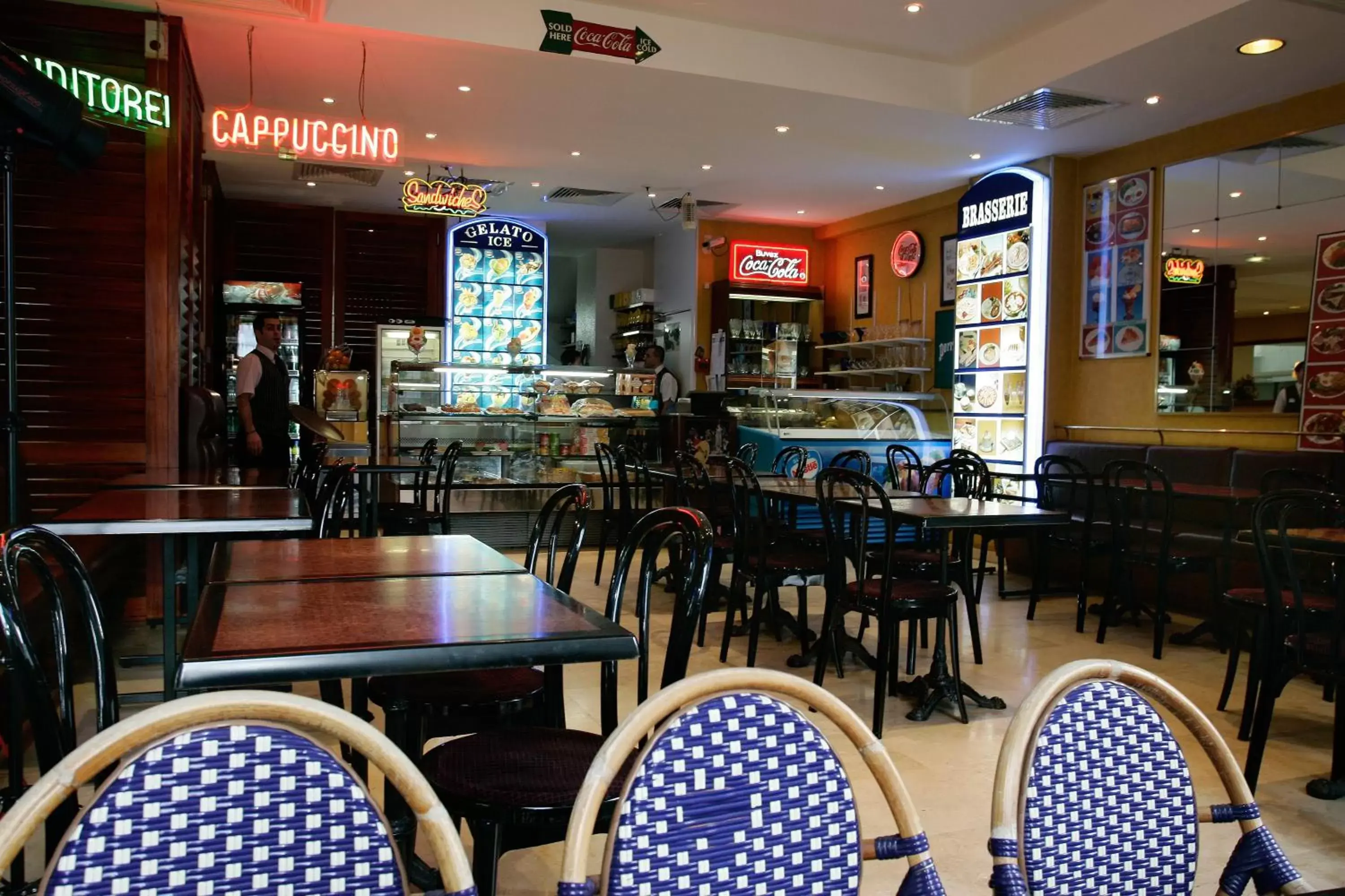 Lounge or bar, Restaurant/Places to Eat in Hôtel Saint Sauveur