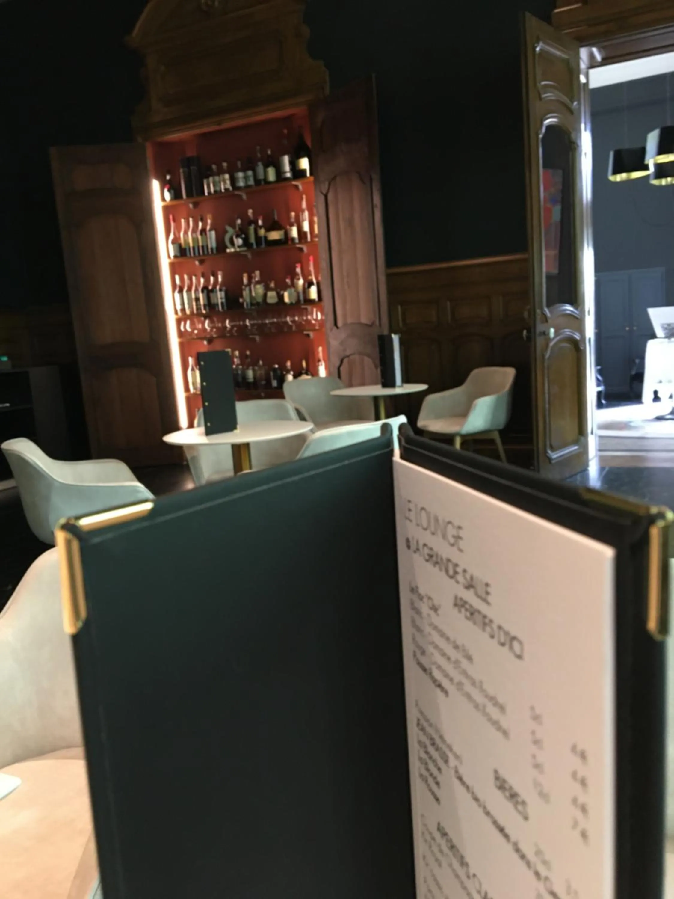 Restaurant/places to eat in Hôtel de France