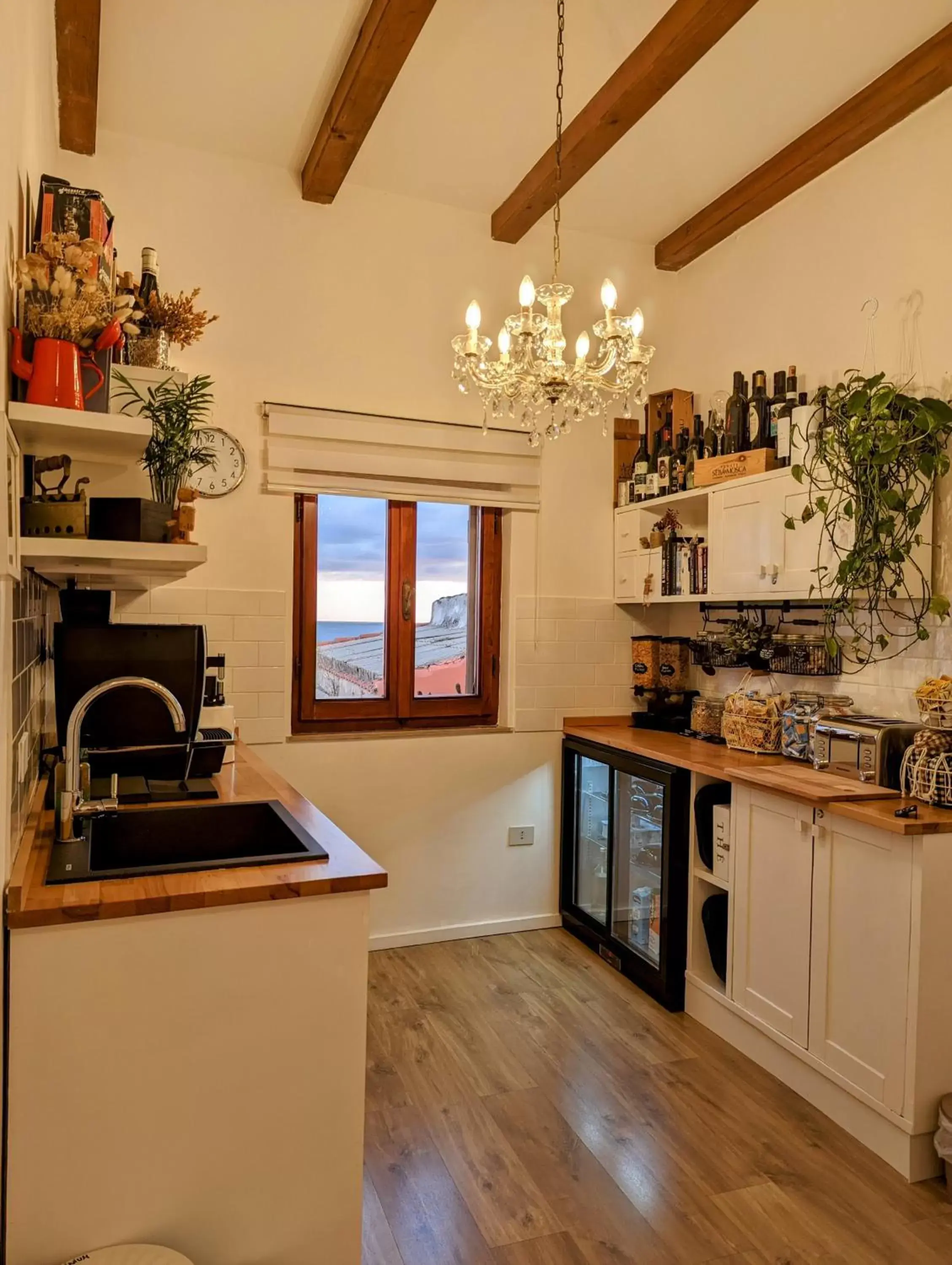 Kitchen/Kitchenette in Panorama Guest House