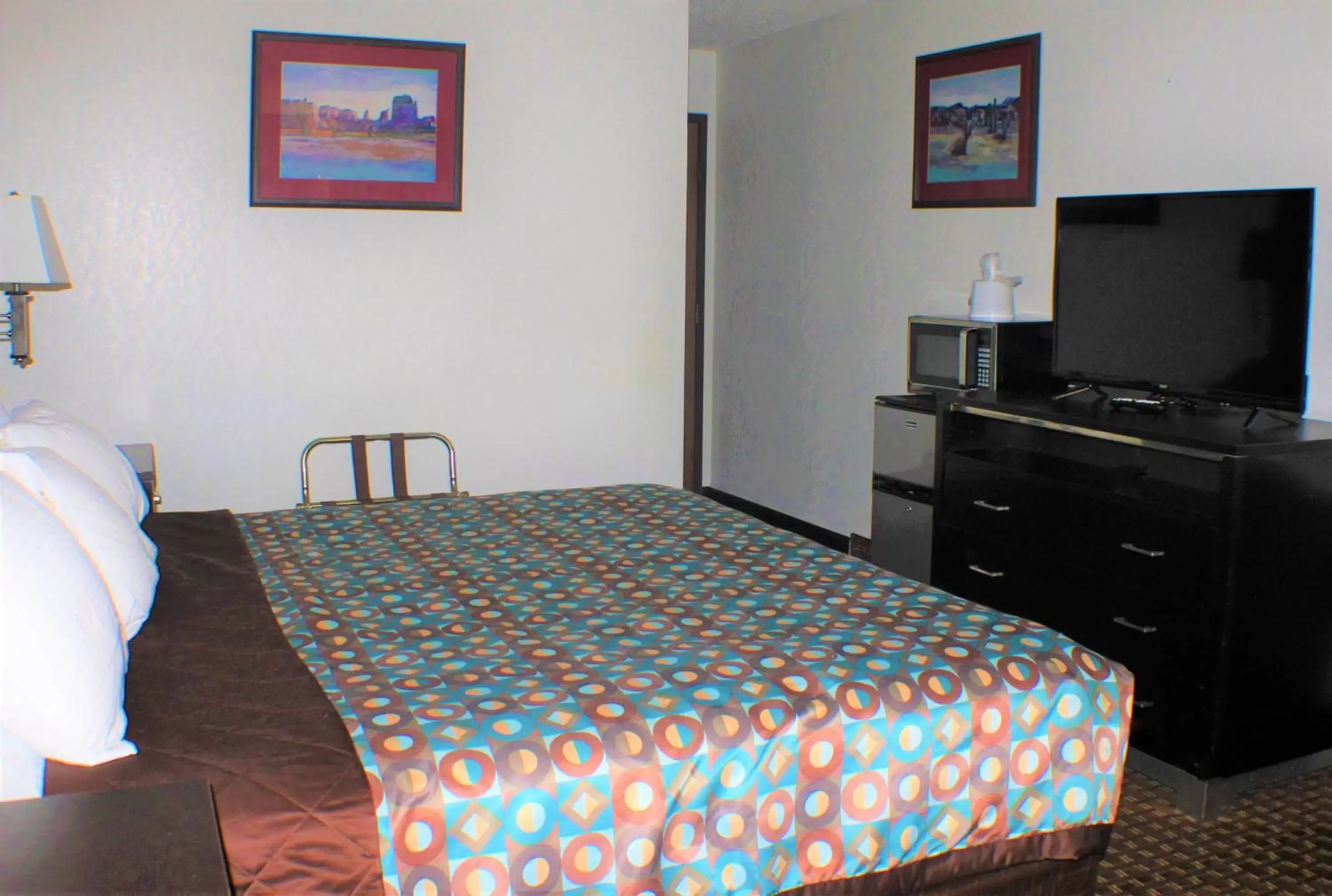 King Room- Non-Smoking in Knights Inn Payson King Room- Non-Smoking in Knights Inn Payson