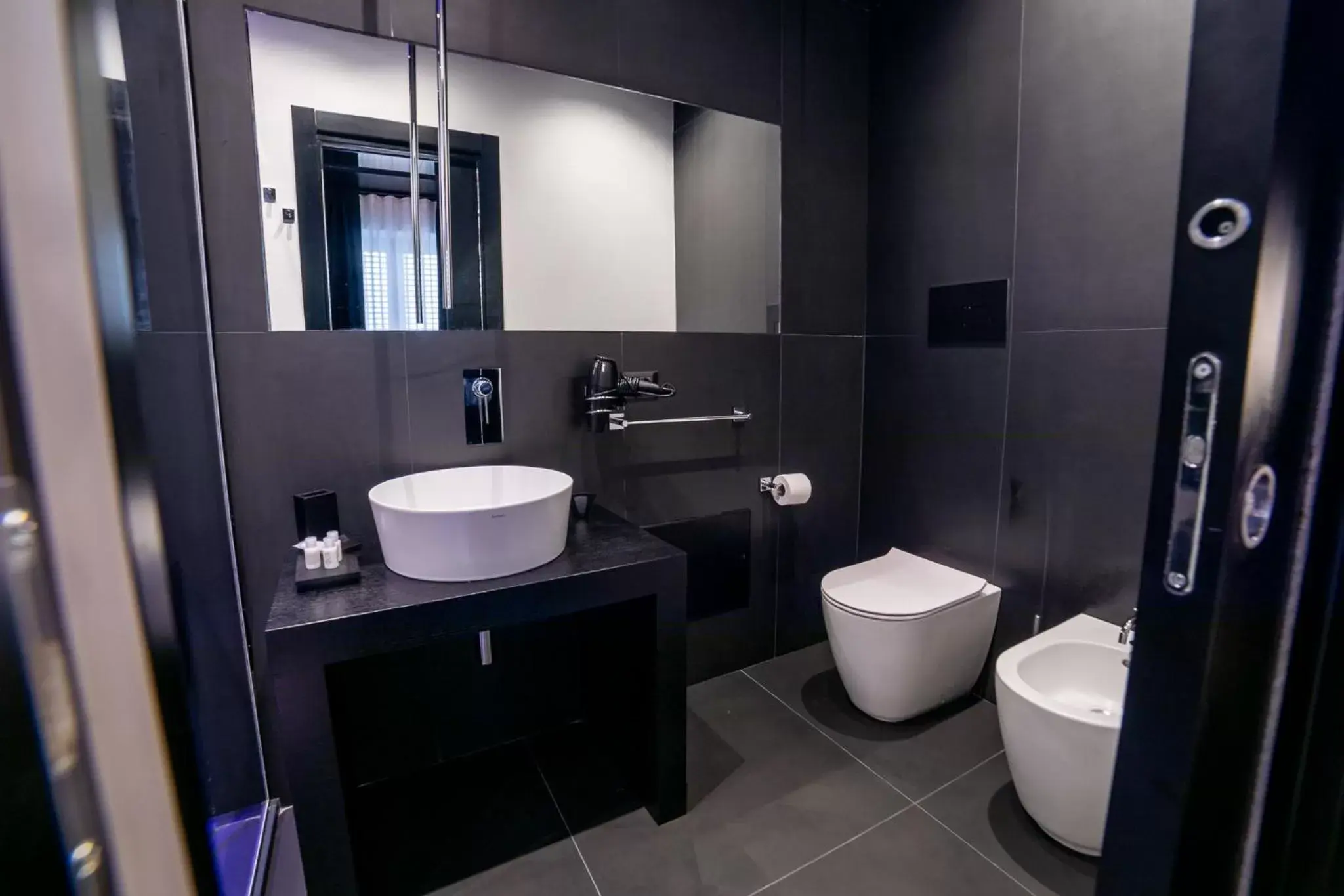 Shower, Bathroom in Maximum hub suite&spa