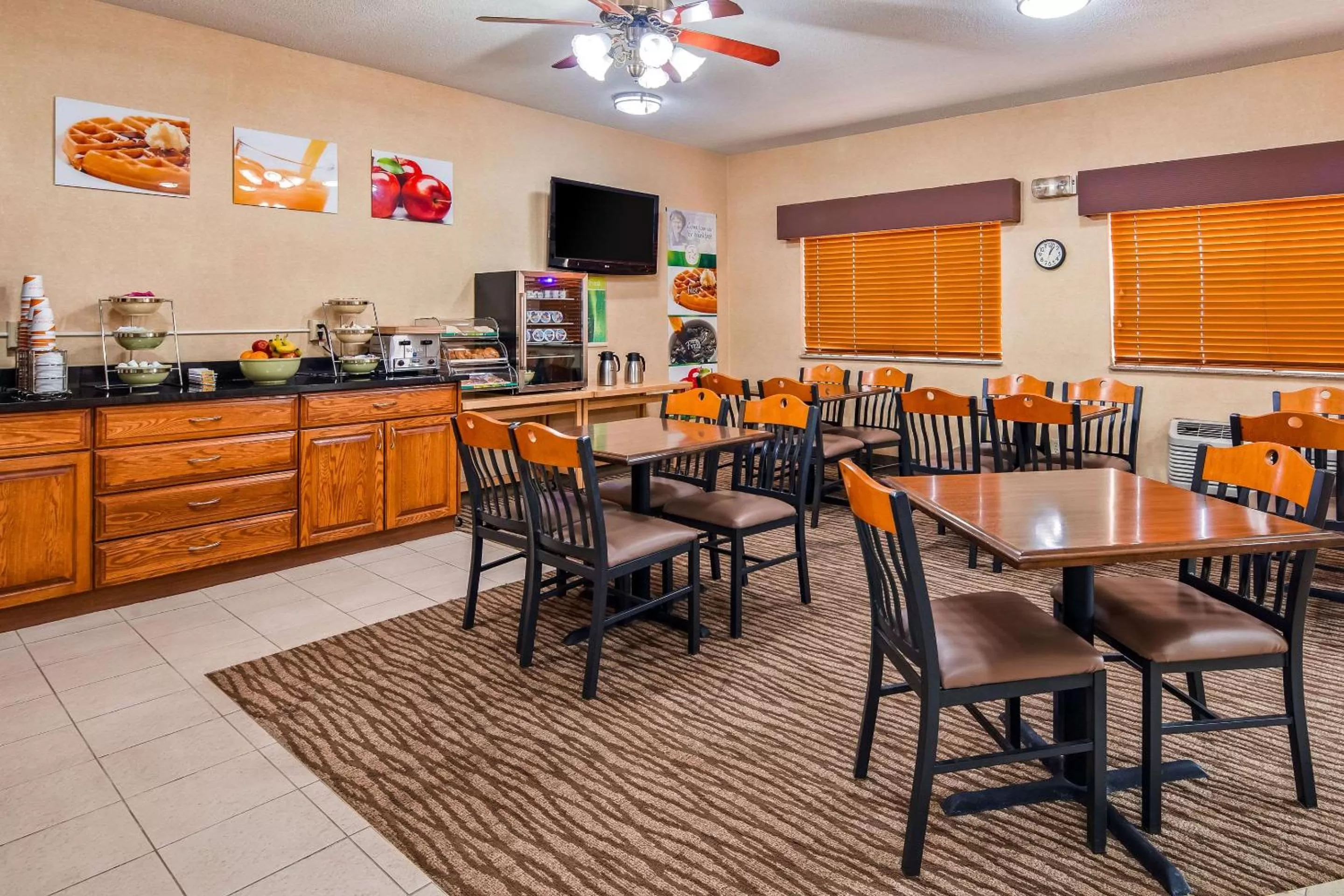 Restaurant/places to eat in Quality Inn Tomah