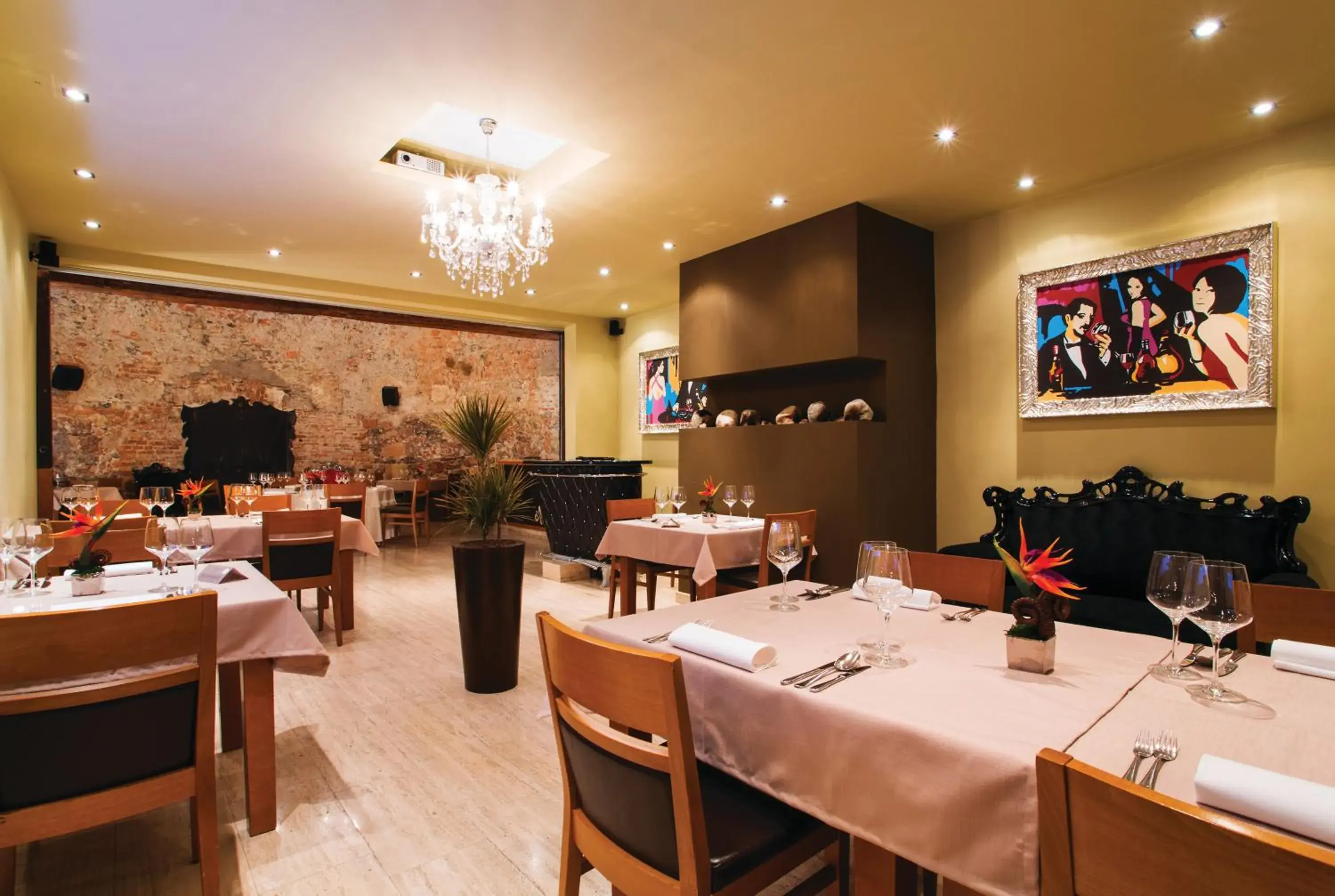Food and drinks, Restaurant/Places to Eat in Hotel Evropa