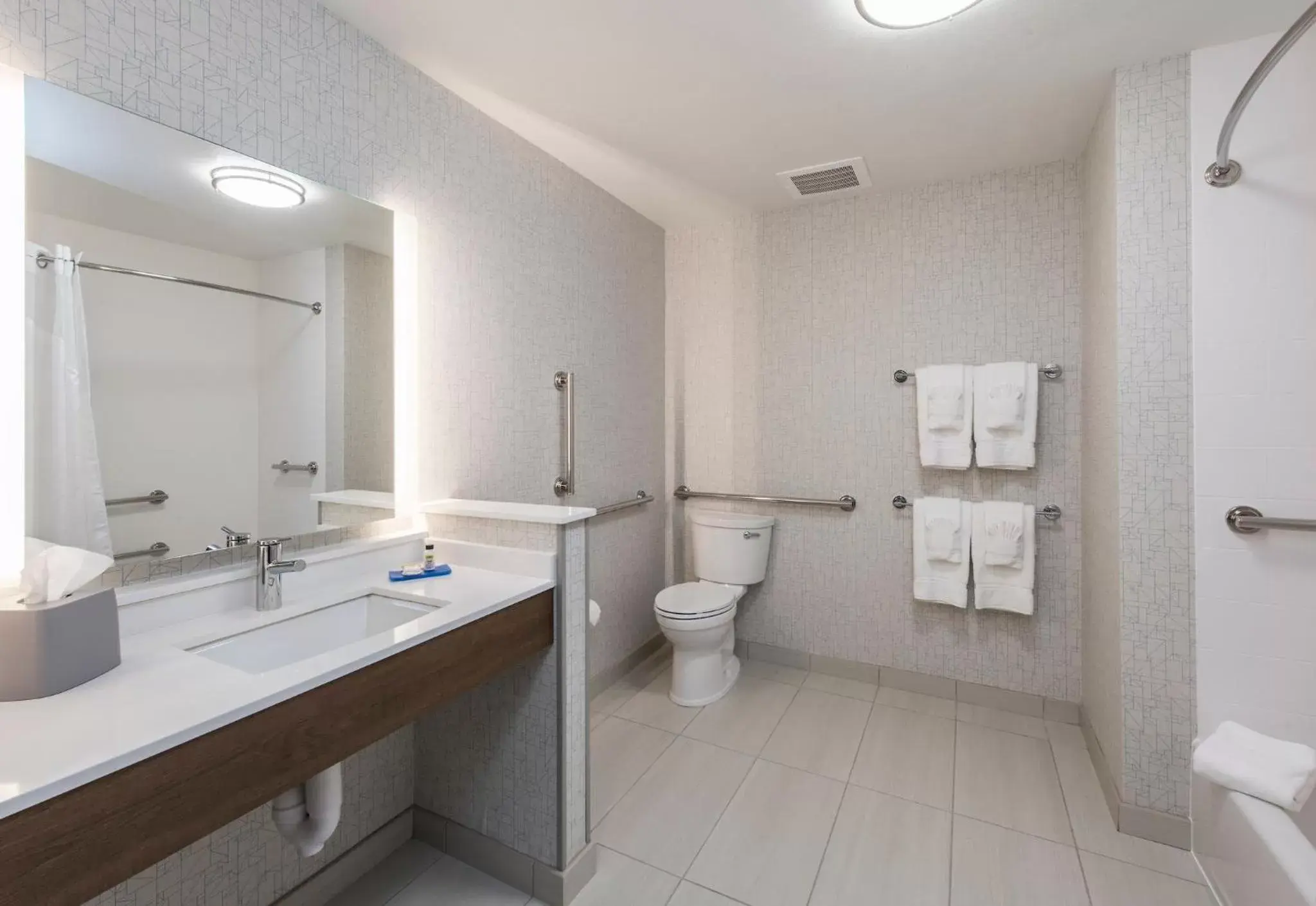 Bathroom in Holiday Inn Express & Suites - Phoenix North - Happy Valley, an IHG Hotel