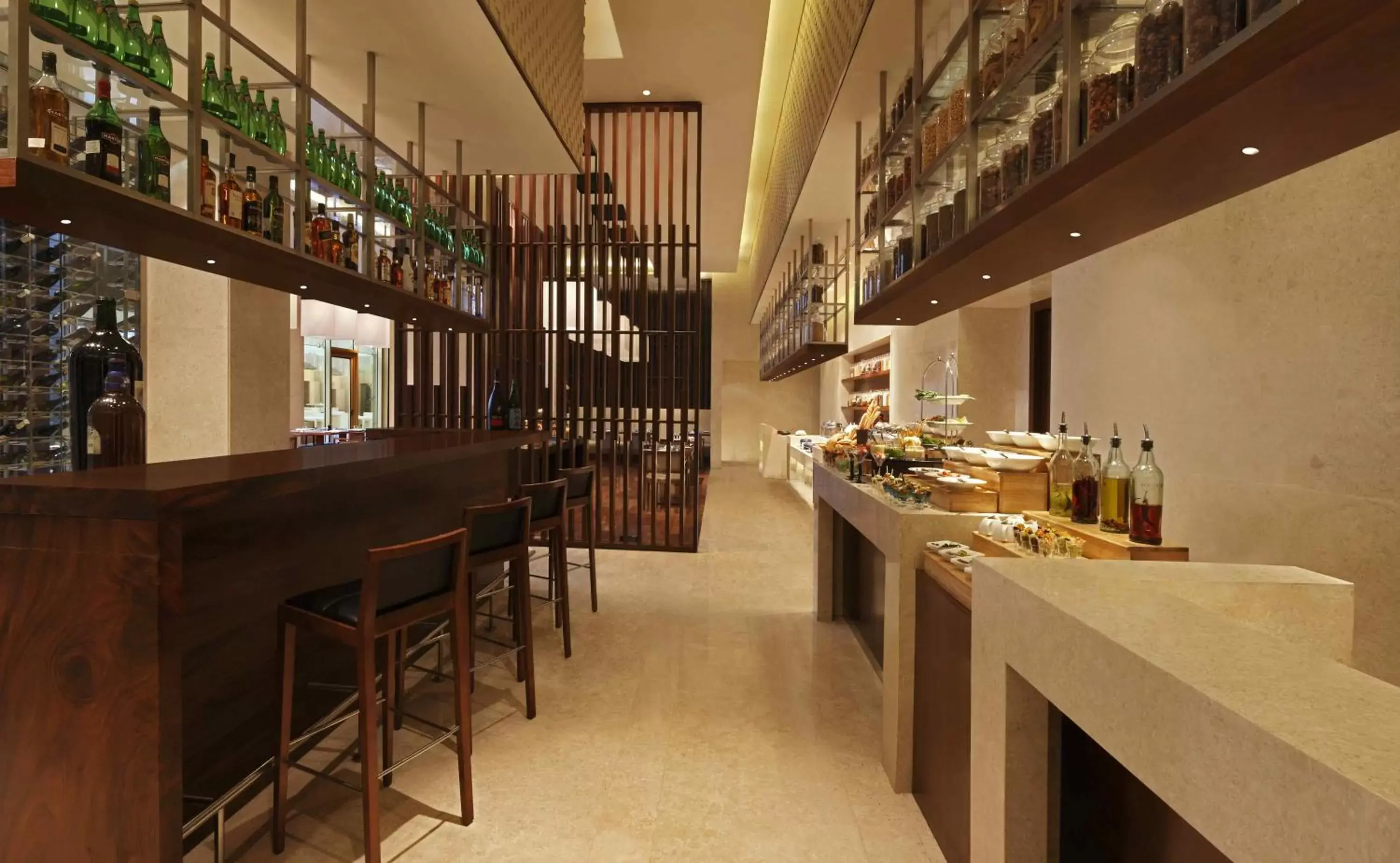 Restaurant/Places to Eat in DoubleTree By Hilton-Pune Chinchwad